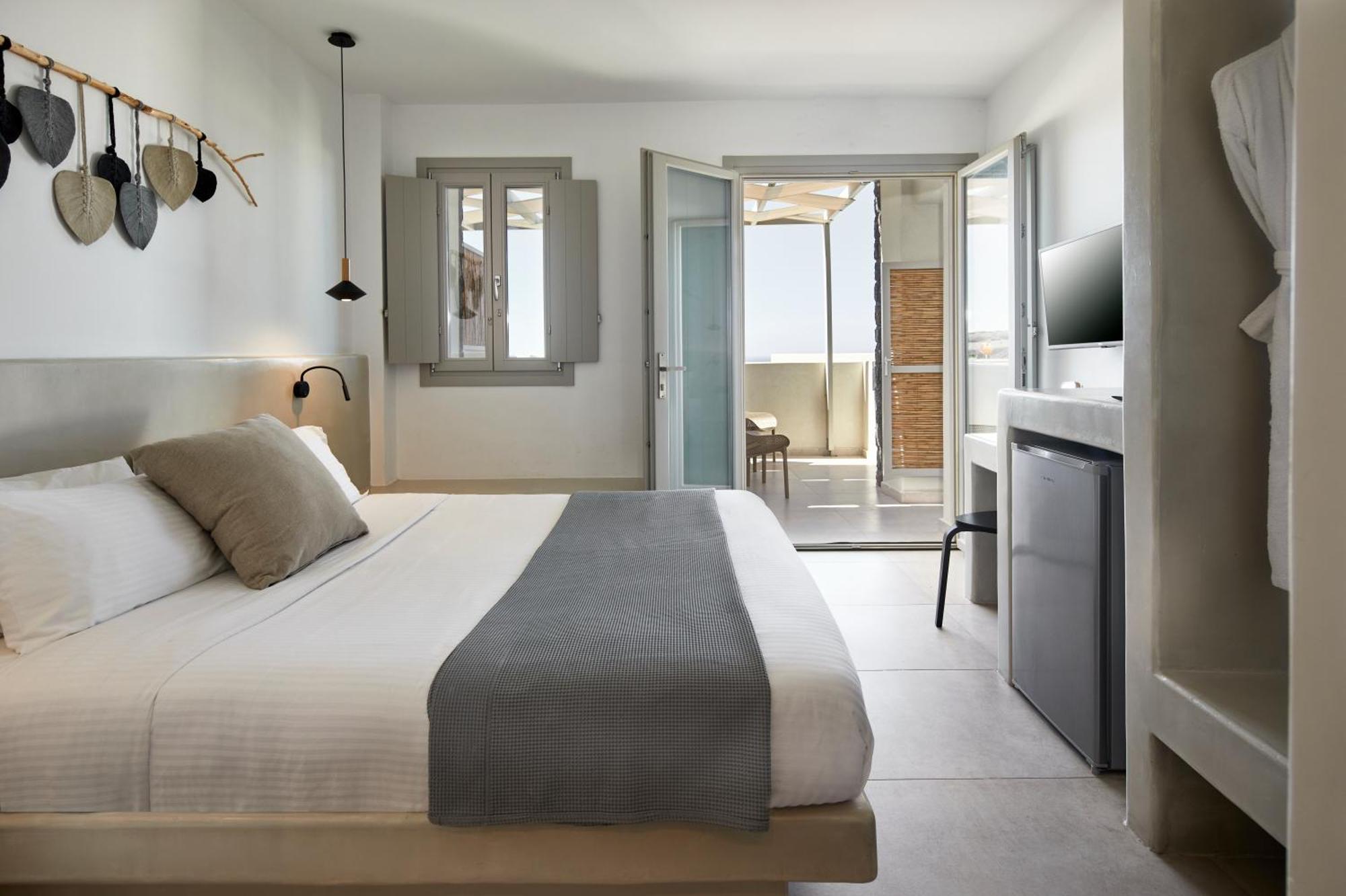Deluxe Suite with outdoor heated Hot Hydromassage Tub