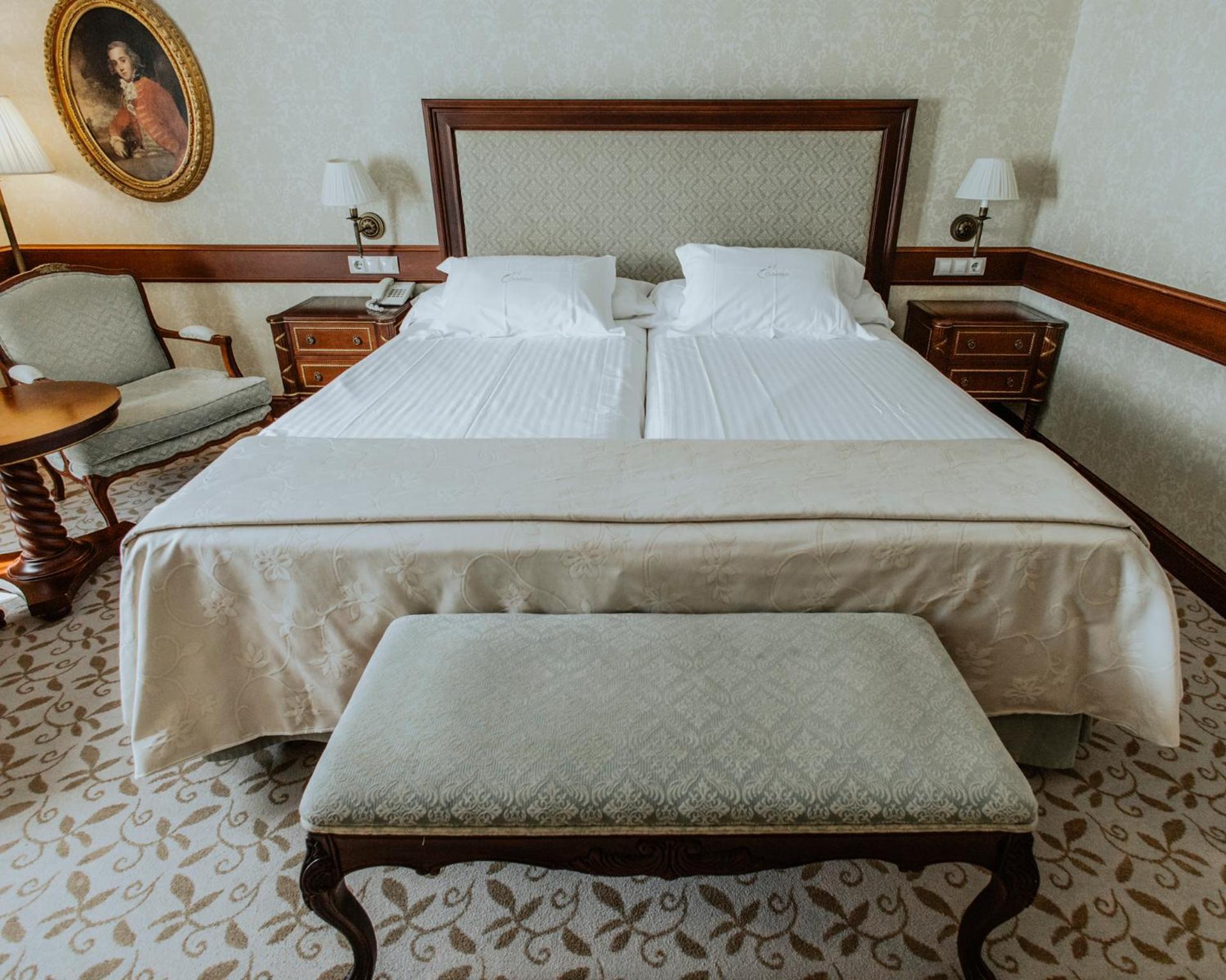 Twin Room,1624743706:JPEG