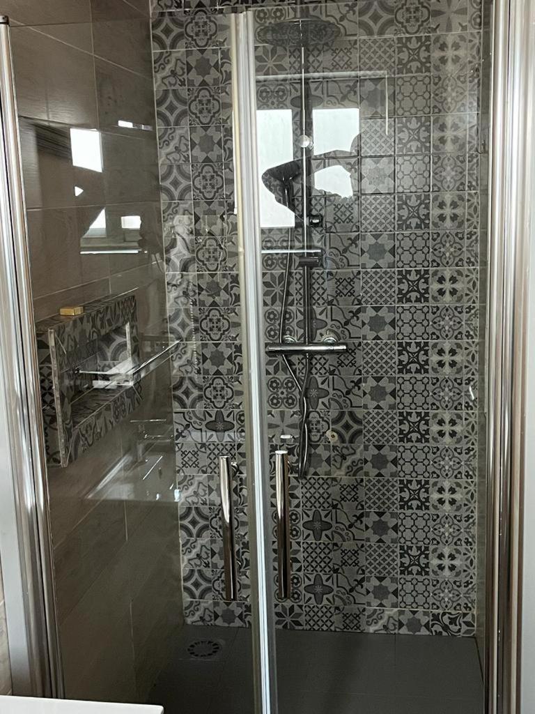 Chambre Double avec Salle de Bains Privative