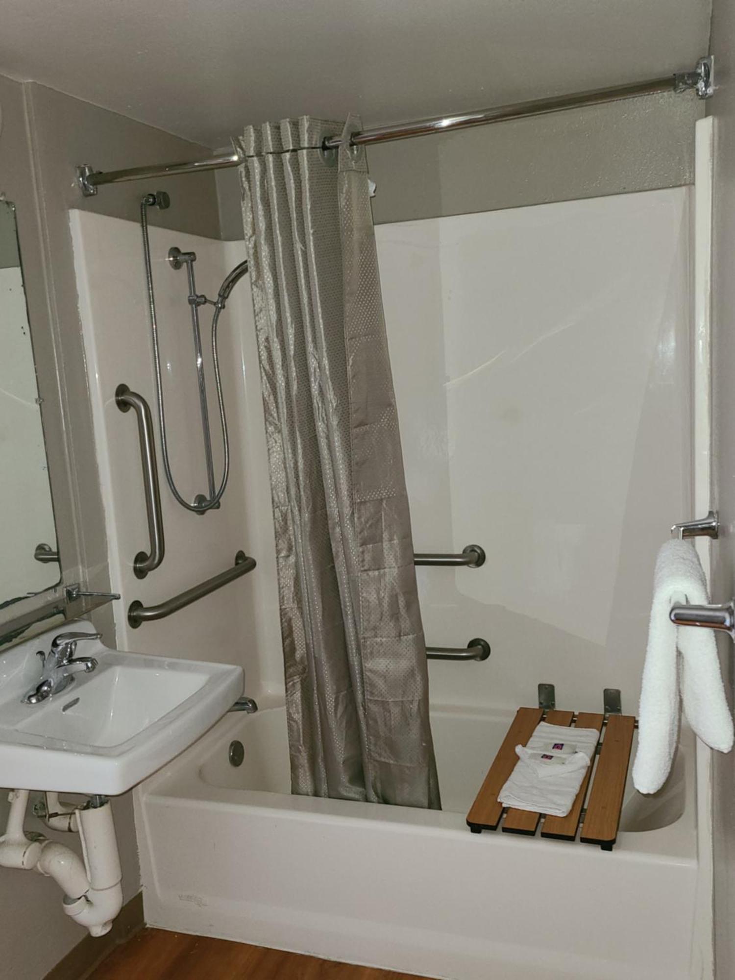 Double Room - Disability Access - Non-Smoking