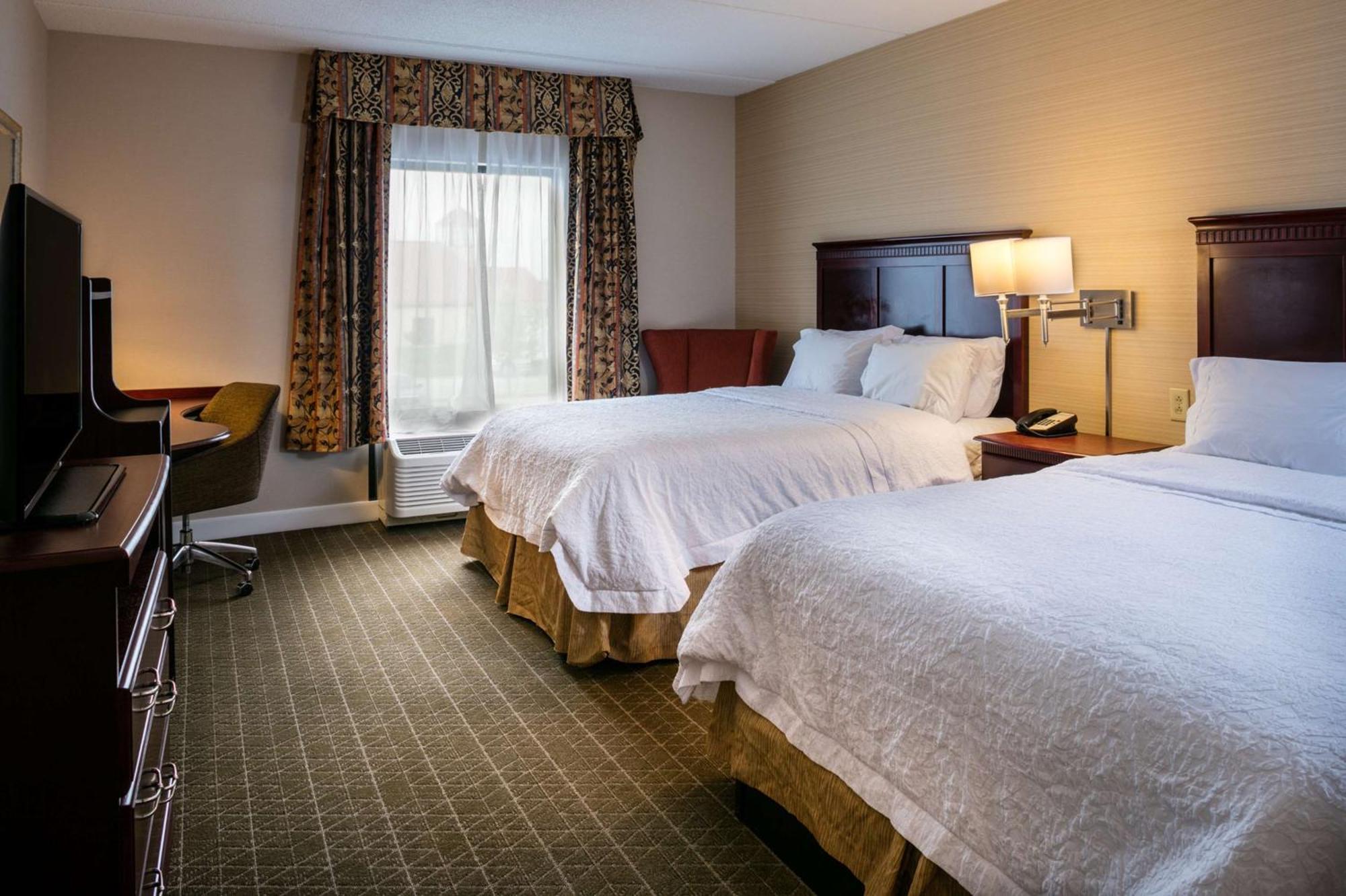 Room with Two Queen Beds - Non-Smoking