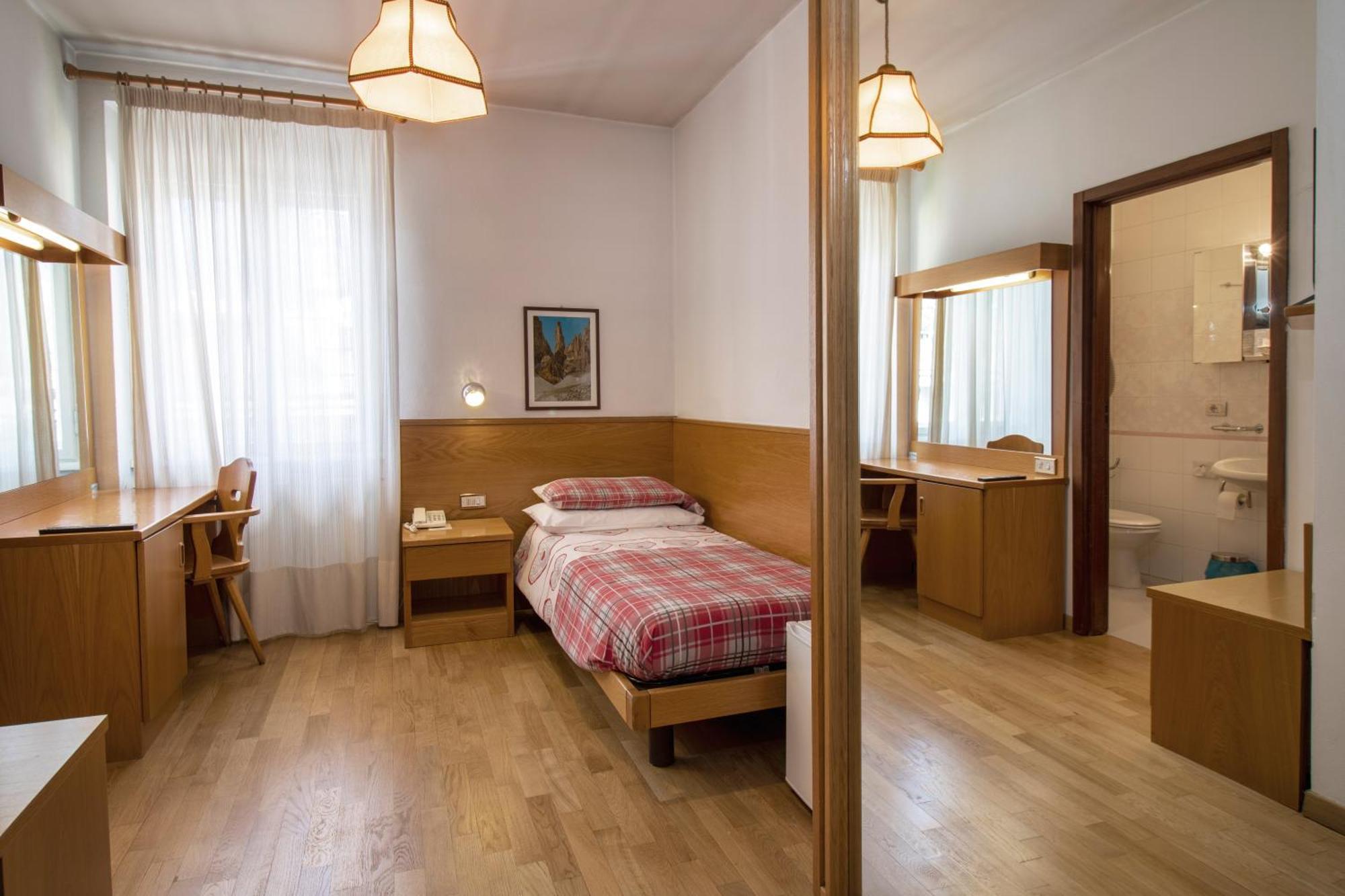 Single Room,1554137443:JPEG