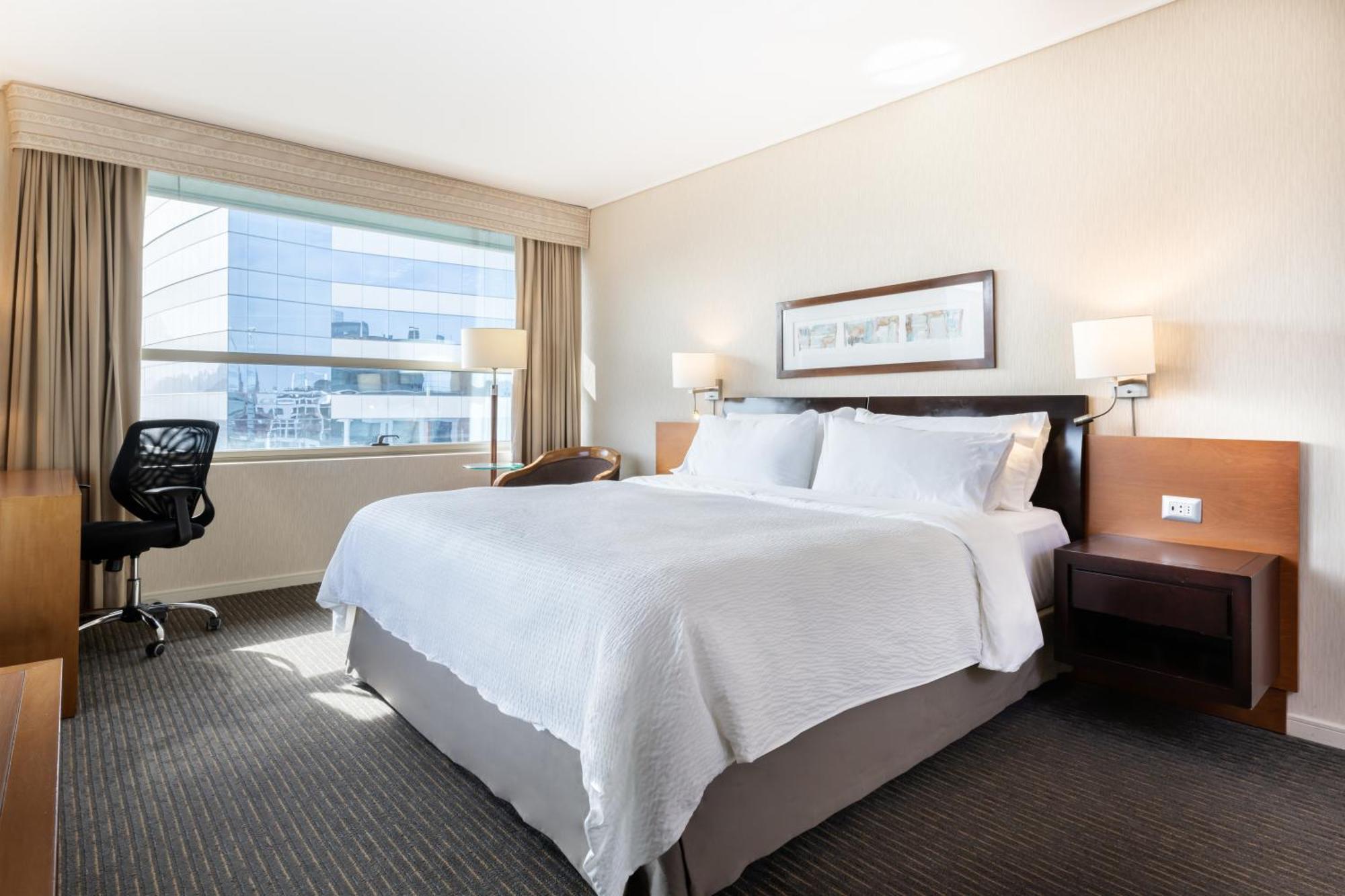 Standard King Room - High Floor,1580160264:JPEG