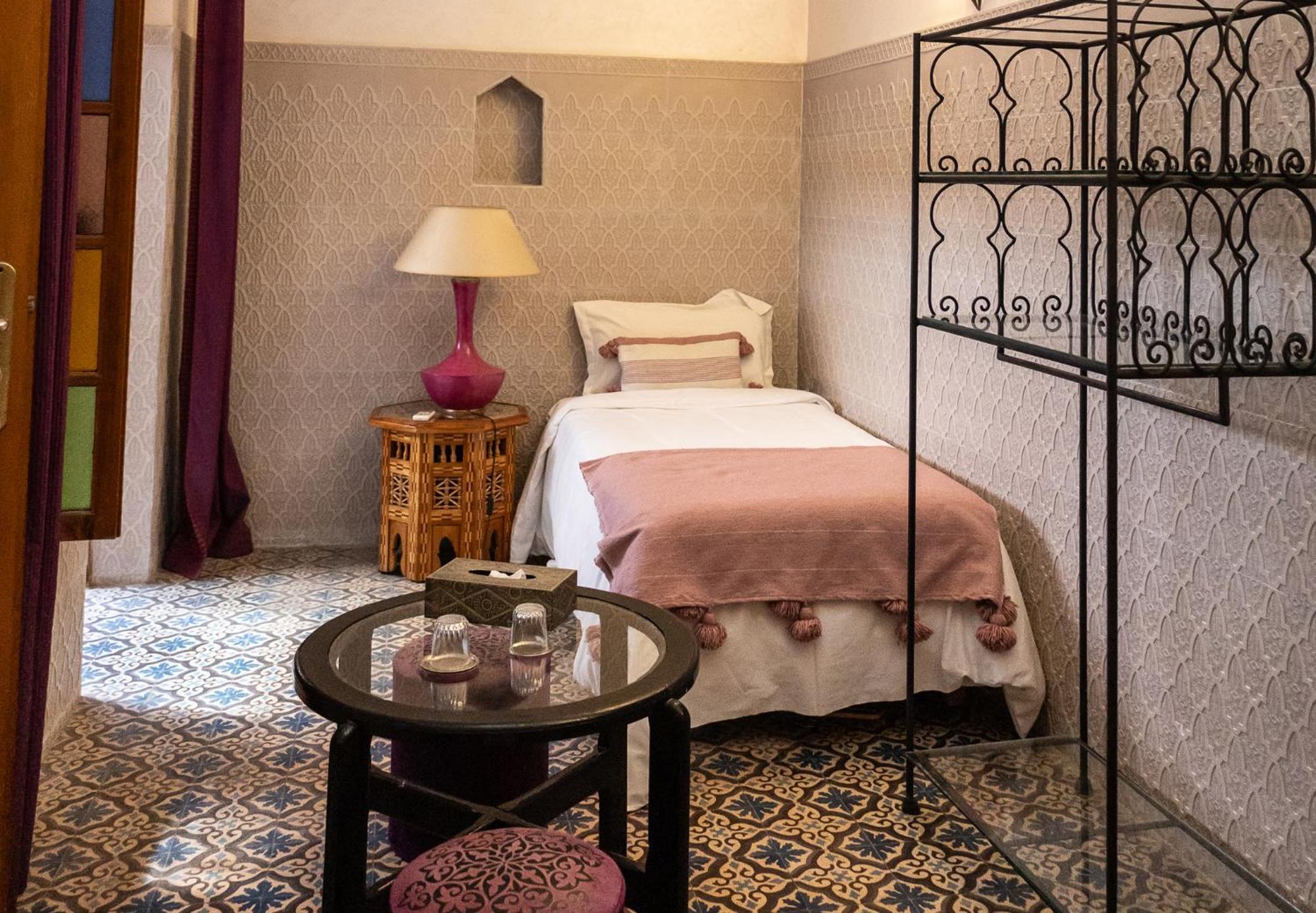 Chambre Double ou Lits Jumeaux avec Salle de Bains Privative
