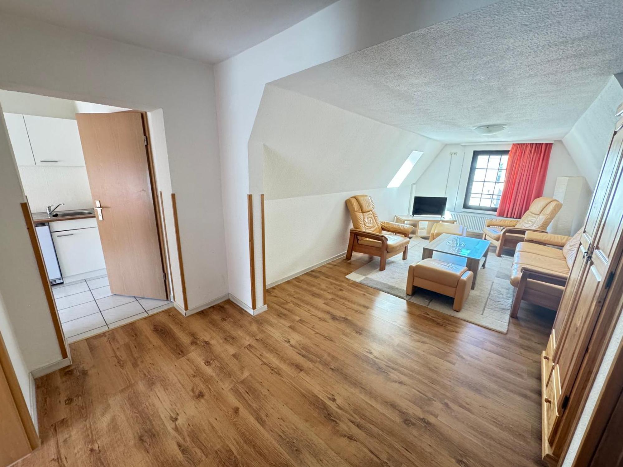 Standard Suite,1586146060:JPEG