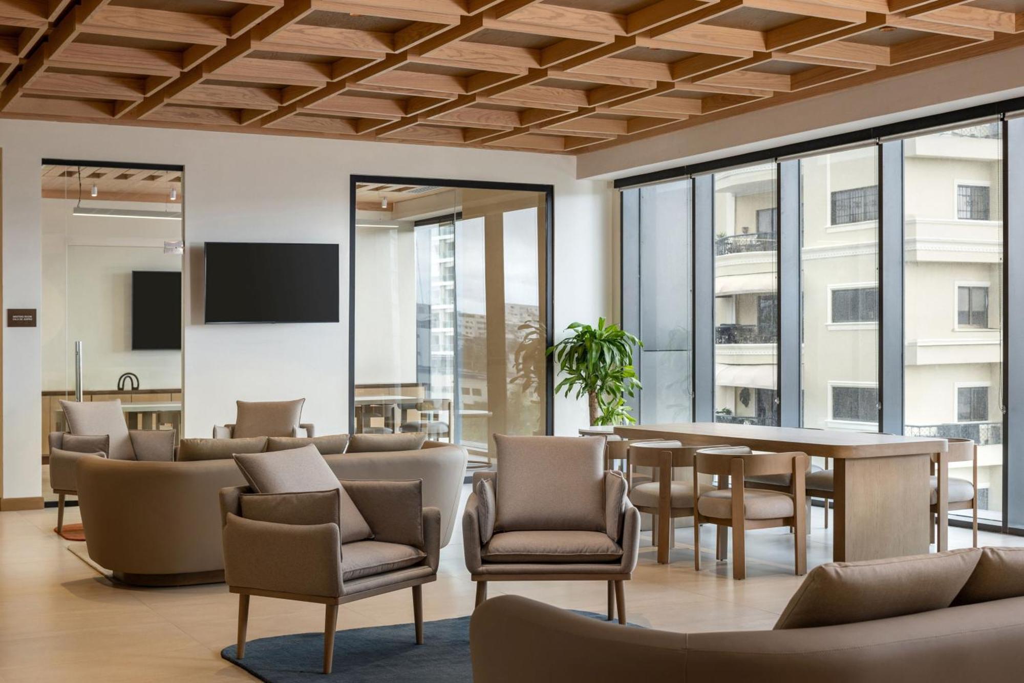 One-Bedroom King Suite with View - Club Lounge Access,1588630530:JPEG