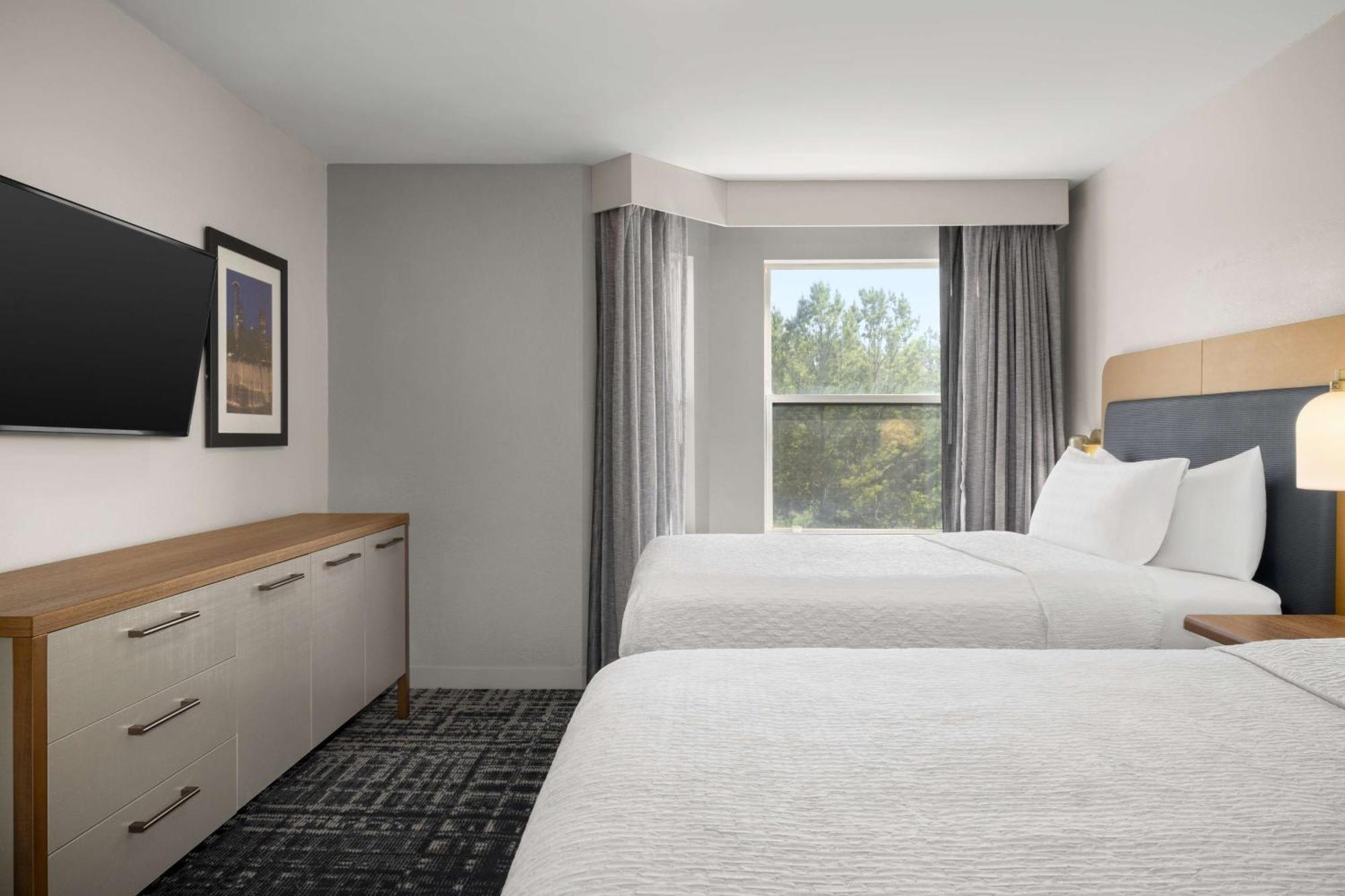 Two-Bedroom Suite with One King Bed and Two Double Beds - Non-Smoking