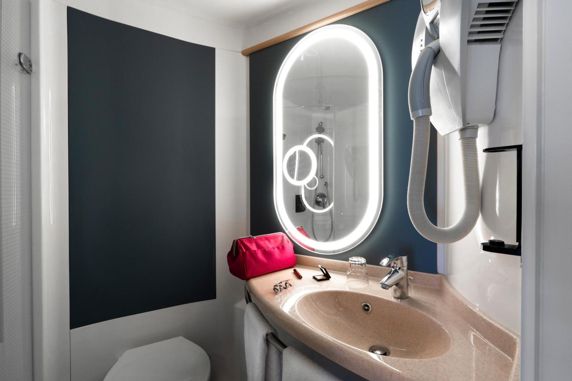 Chambre Standard Avec Trois Lits Simples
