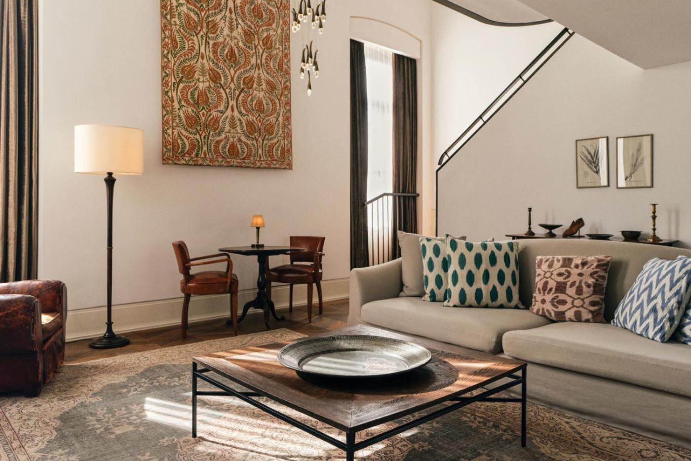 Hébergement de Taille Moyenne en Duplex avec Mezzanine