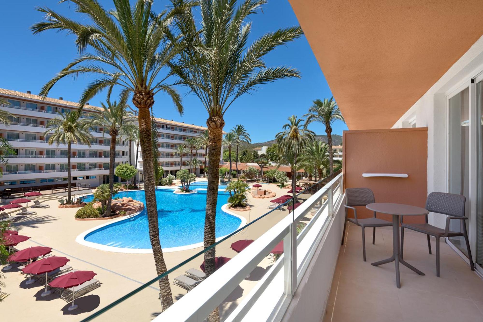 Habitación Loft con vistas a la piscina (2 adultos) y brunch ilimitado