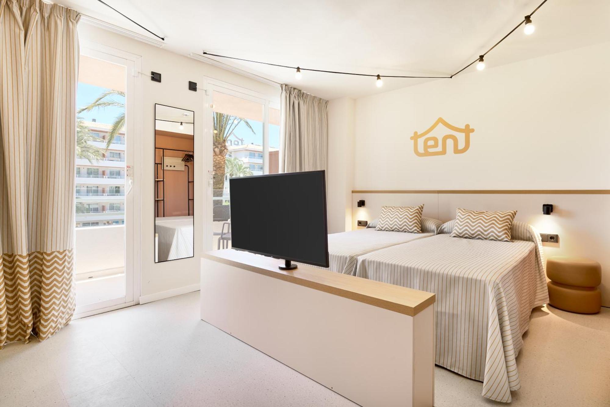 Habitación Loft con vistas a la piscina (2 adultos + 1 niño) y brunch ilimitado