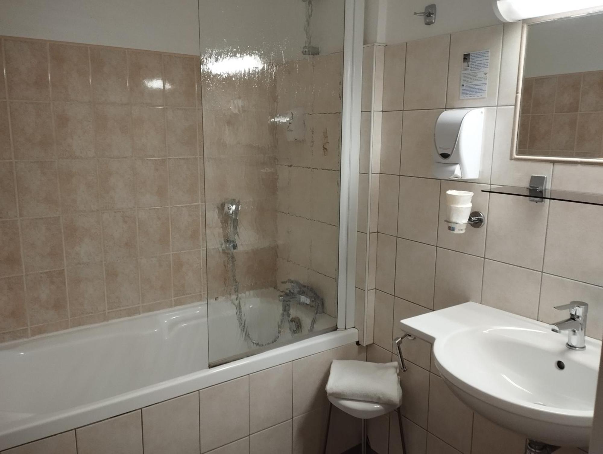 Double Room,1609341858:JPEG