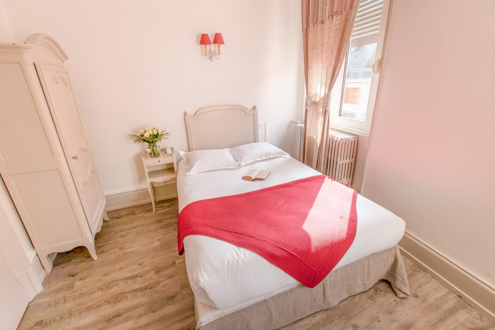 Single Room,1613414537:JPEG