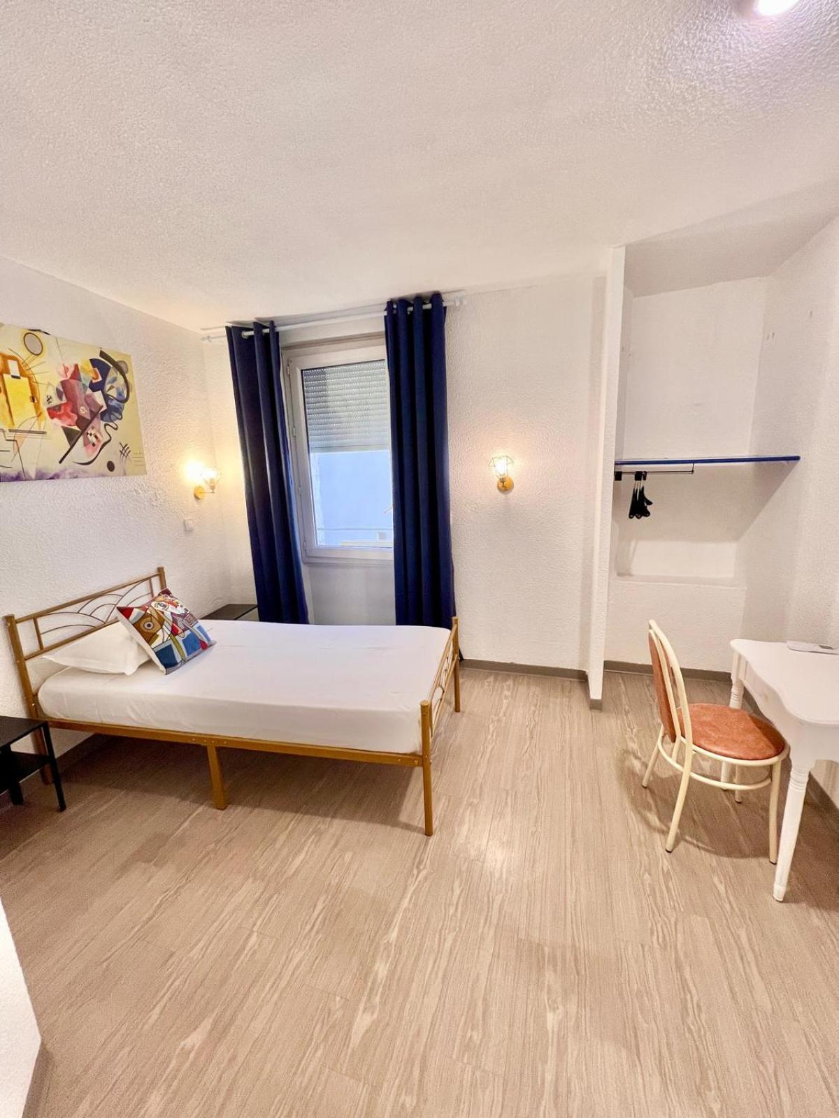 Single Room,1613659621:JPEG