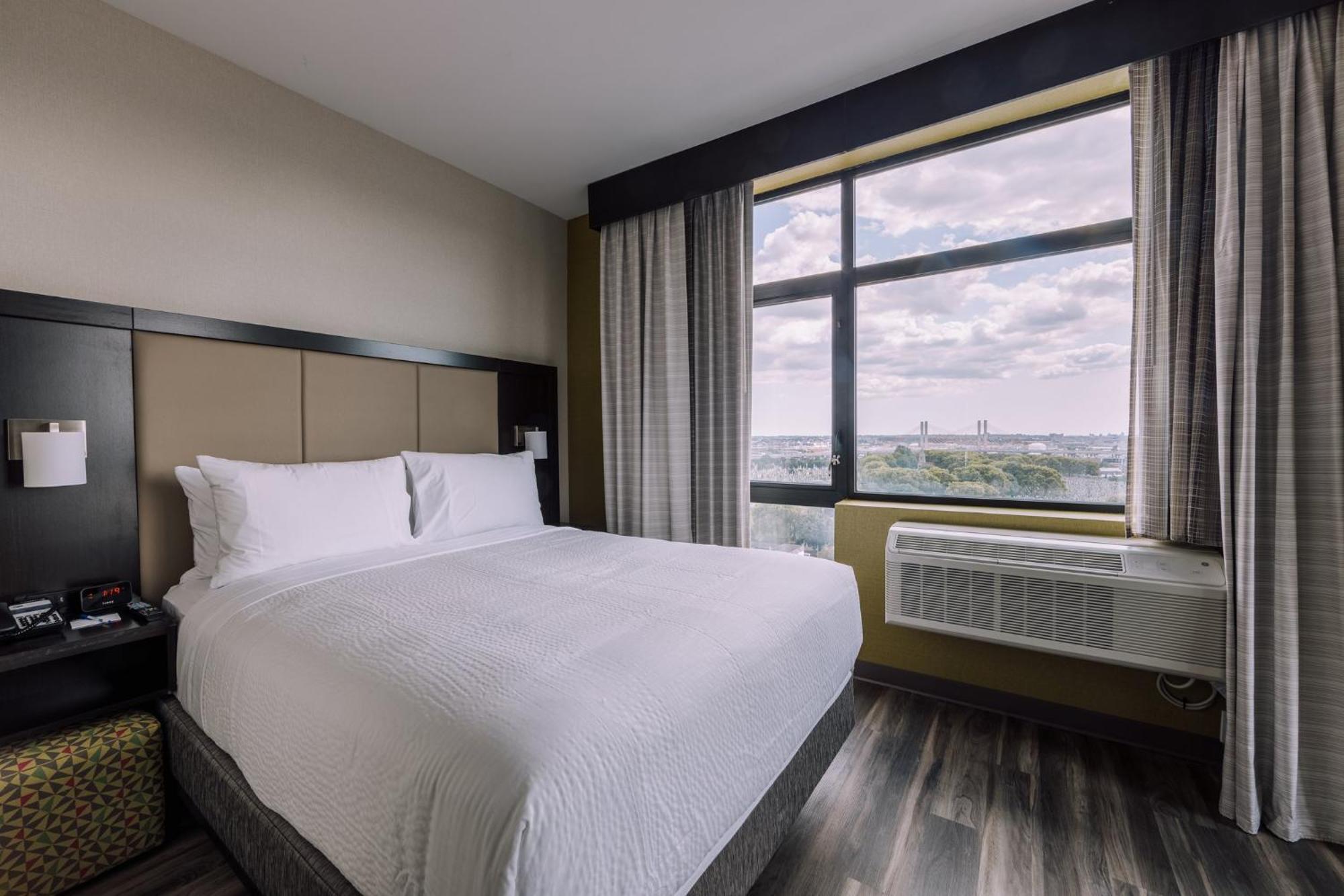 Standard Zimmer mit Kingsize-Bett