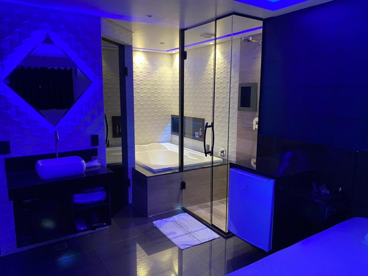 Deluxe Suite with Spa Bath,1620567293:JPEG