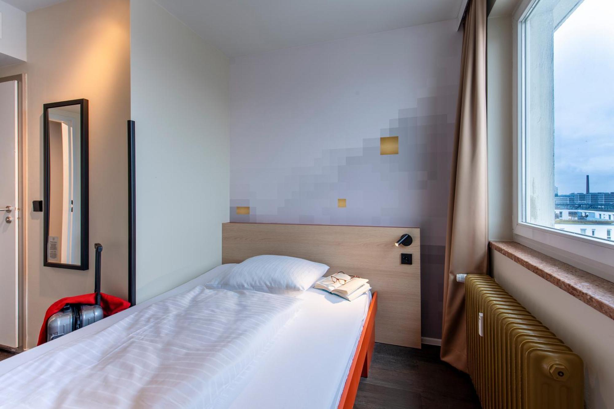Single Room,1627203956:JPEG