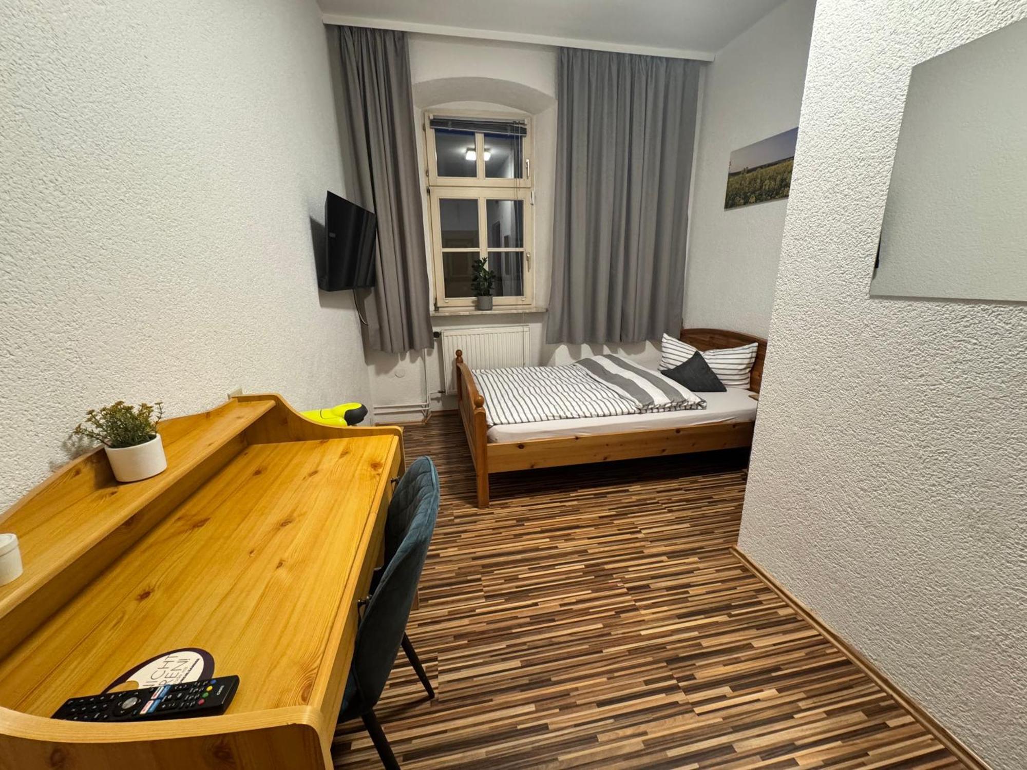 Small Double or Twin Room,1637782758:JPEG