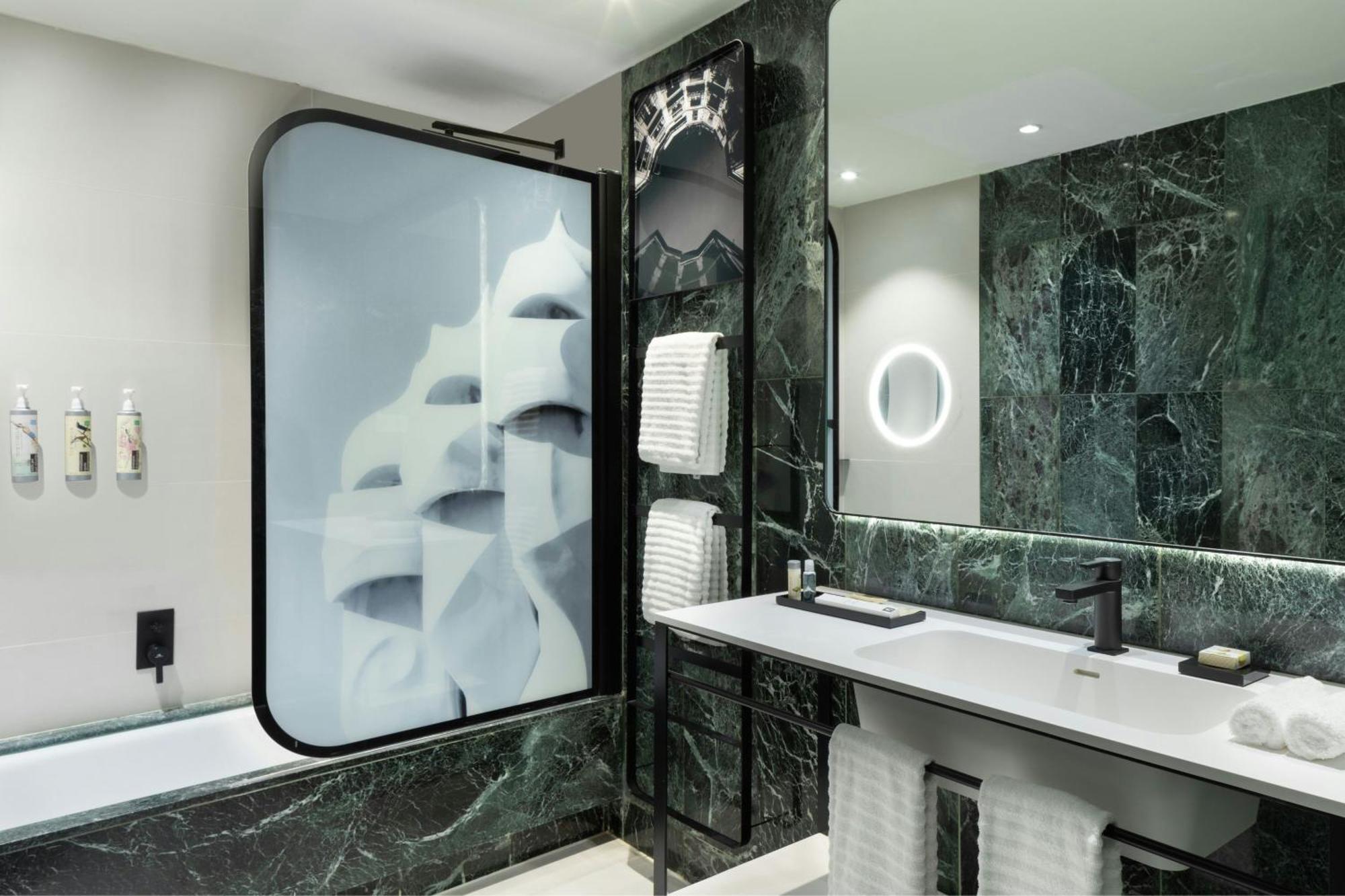 Chambre Lit King-Size Supérieure Urbaine avec Vue