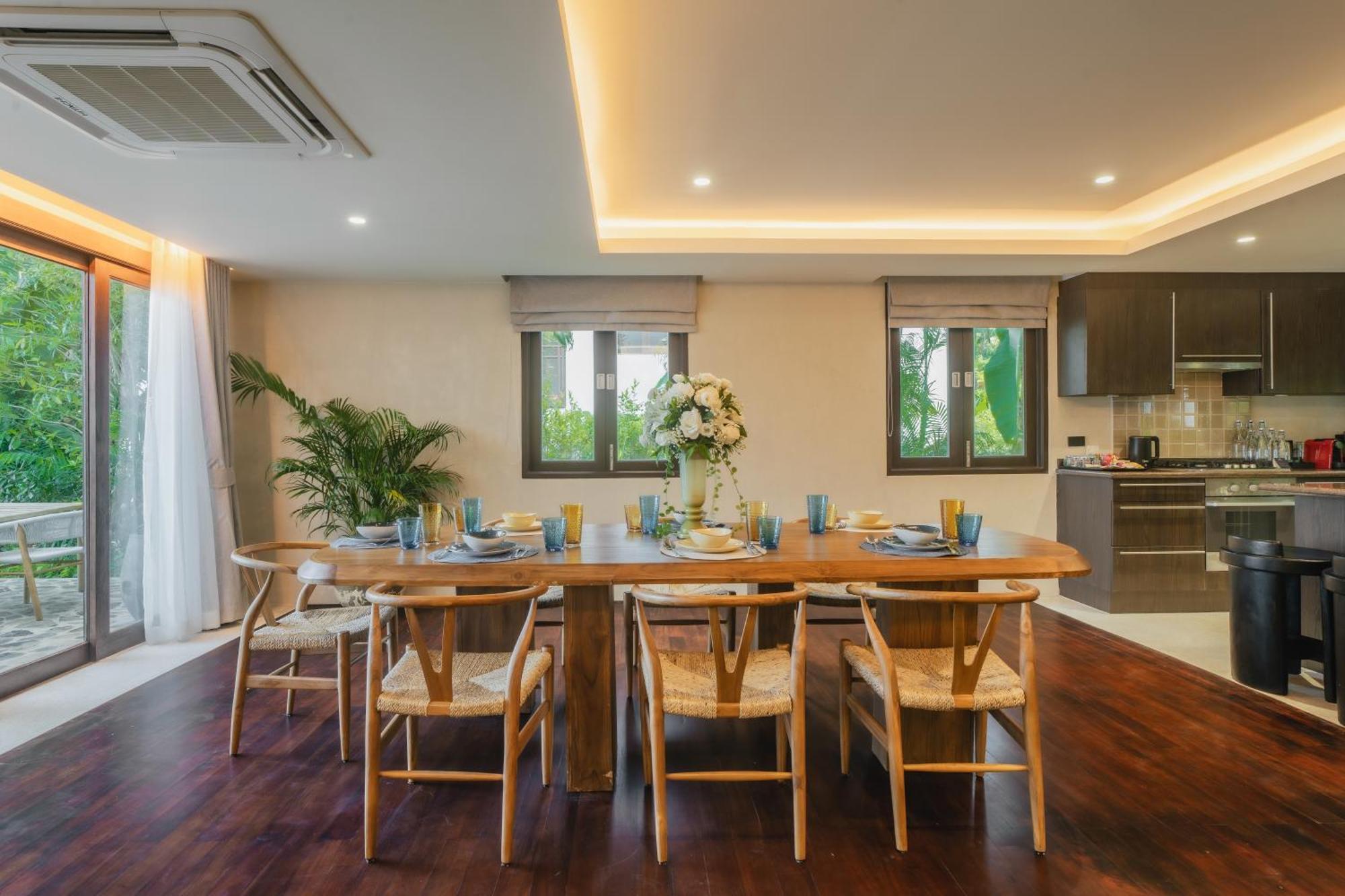 LUX 3-Bedroom Grand Sea View Pool Villa with Unlimited Free 24-Hour Water Shuttle Service