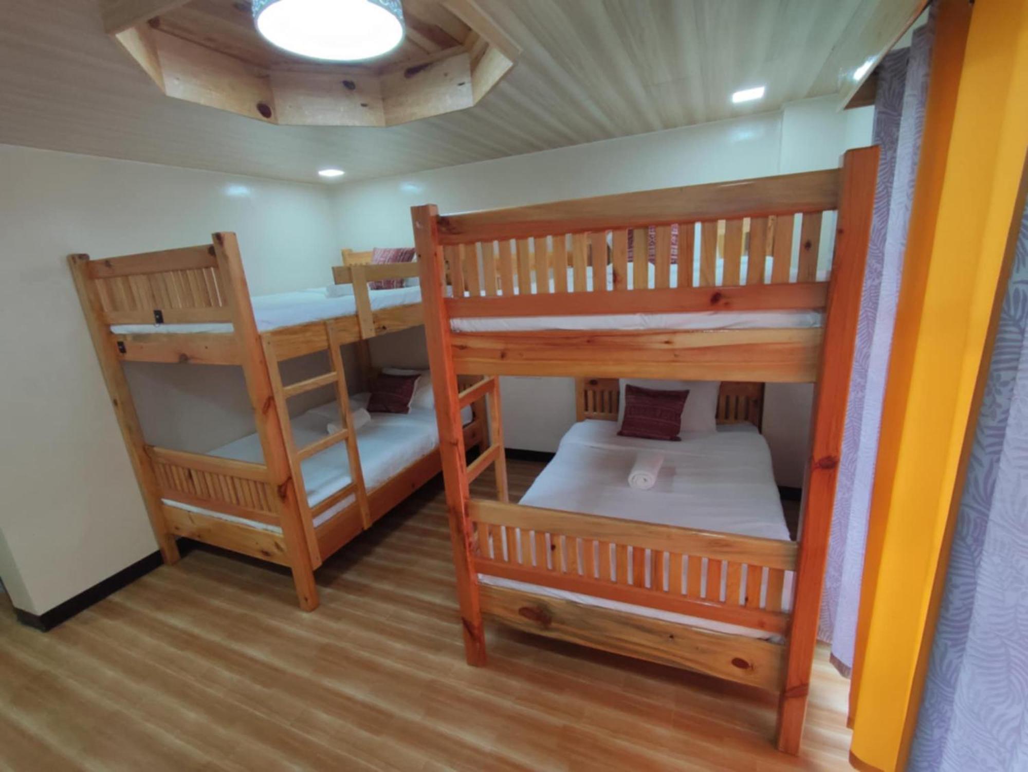 Mixed Dormitory Room