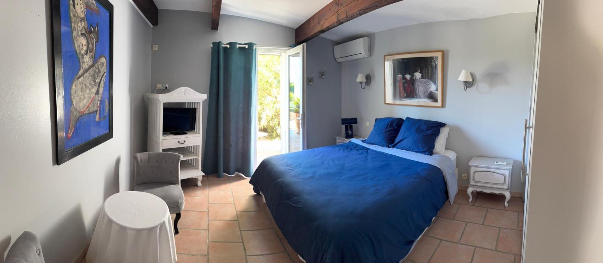 Chambre Double - Vue sur Piscine