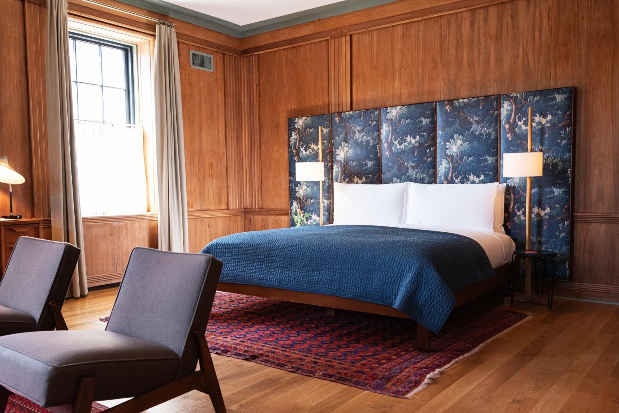 Wall Street Suite