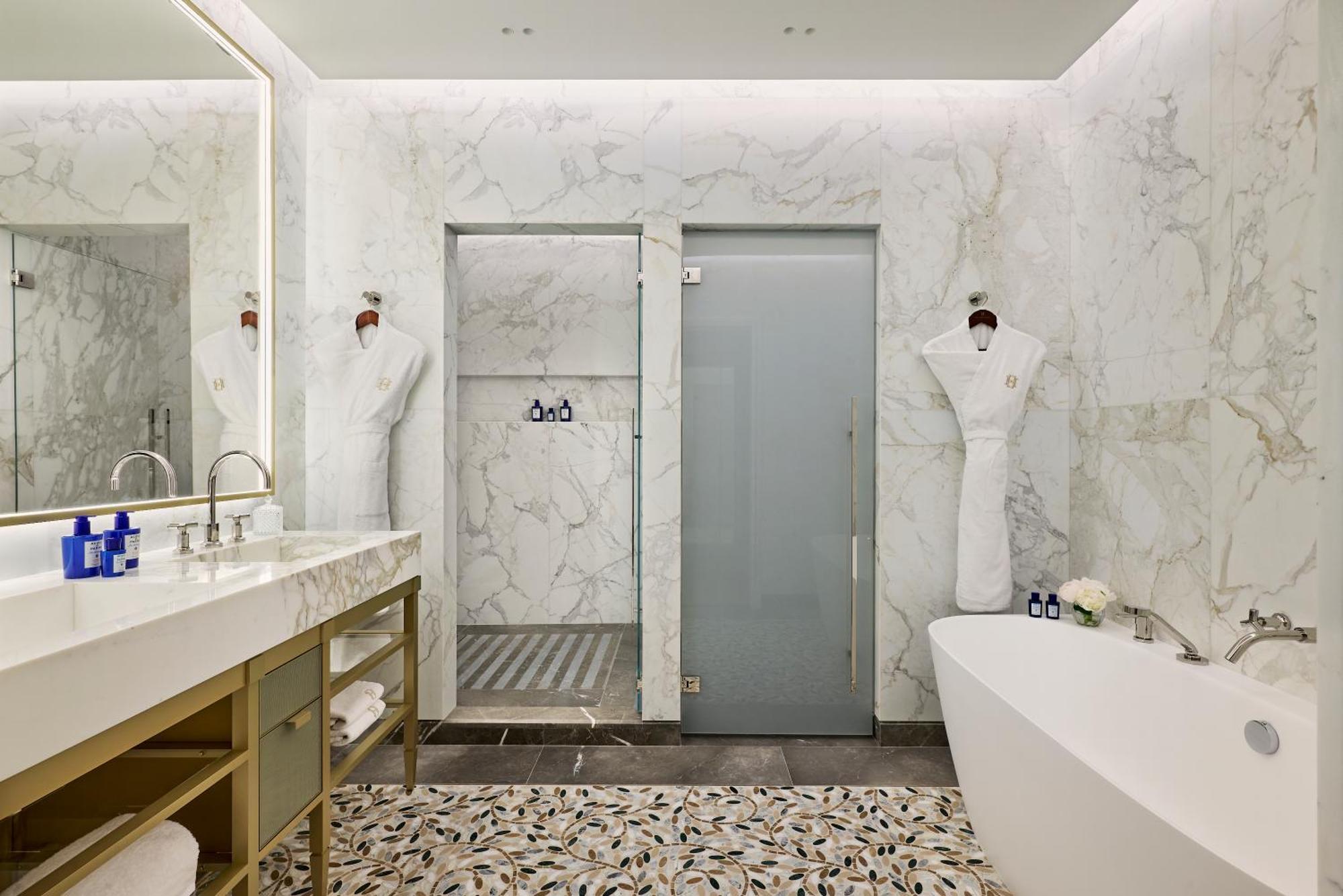 Suite Prestige - Vue sur Ville ou Cour
