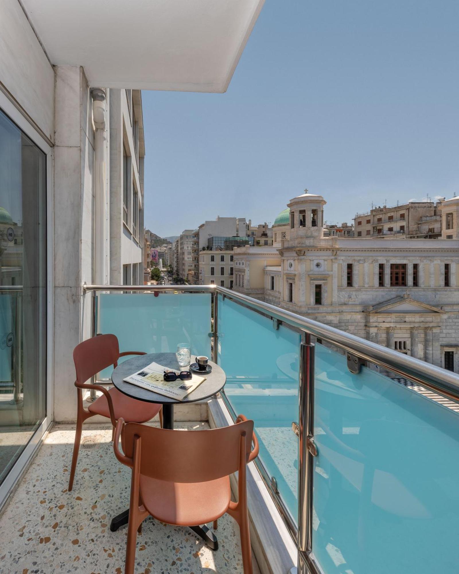Connecting Double or Twin Rooms with Balcony