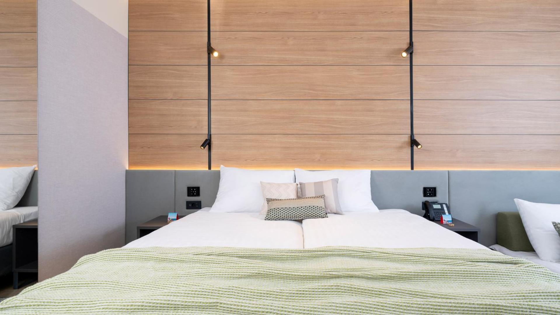 Classic Room with Balcony Park Side - Extra Bed