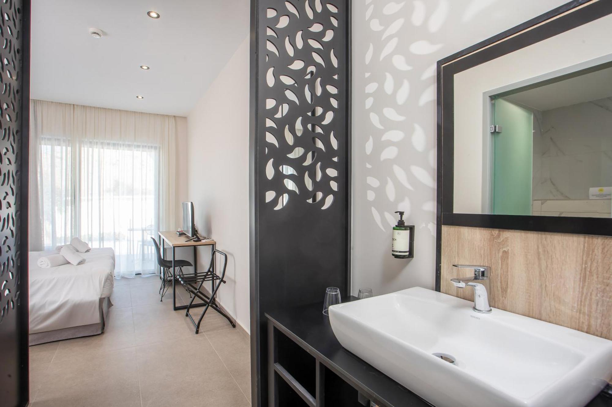 Superior room with Swip Up
