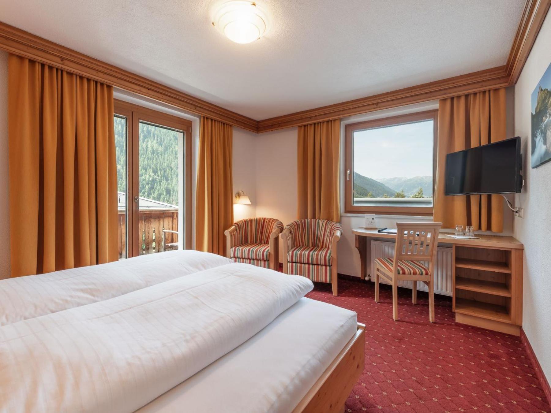 Doppelzimmer mit Balkon