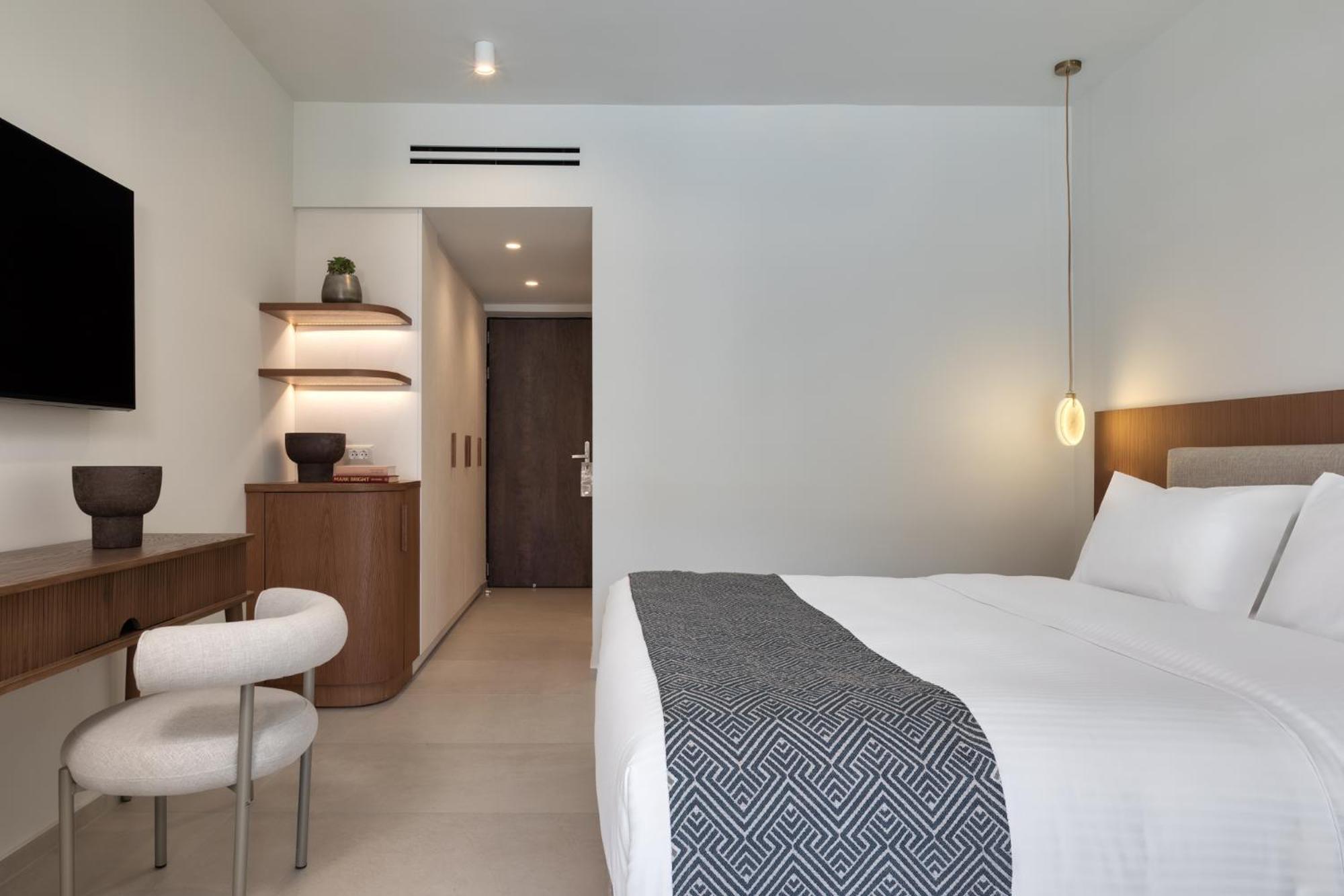 Junior Suite Garden View with Private Pool
