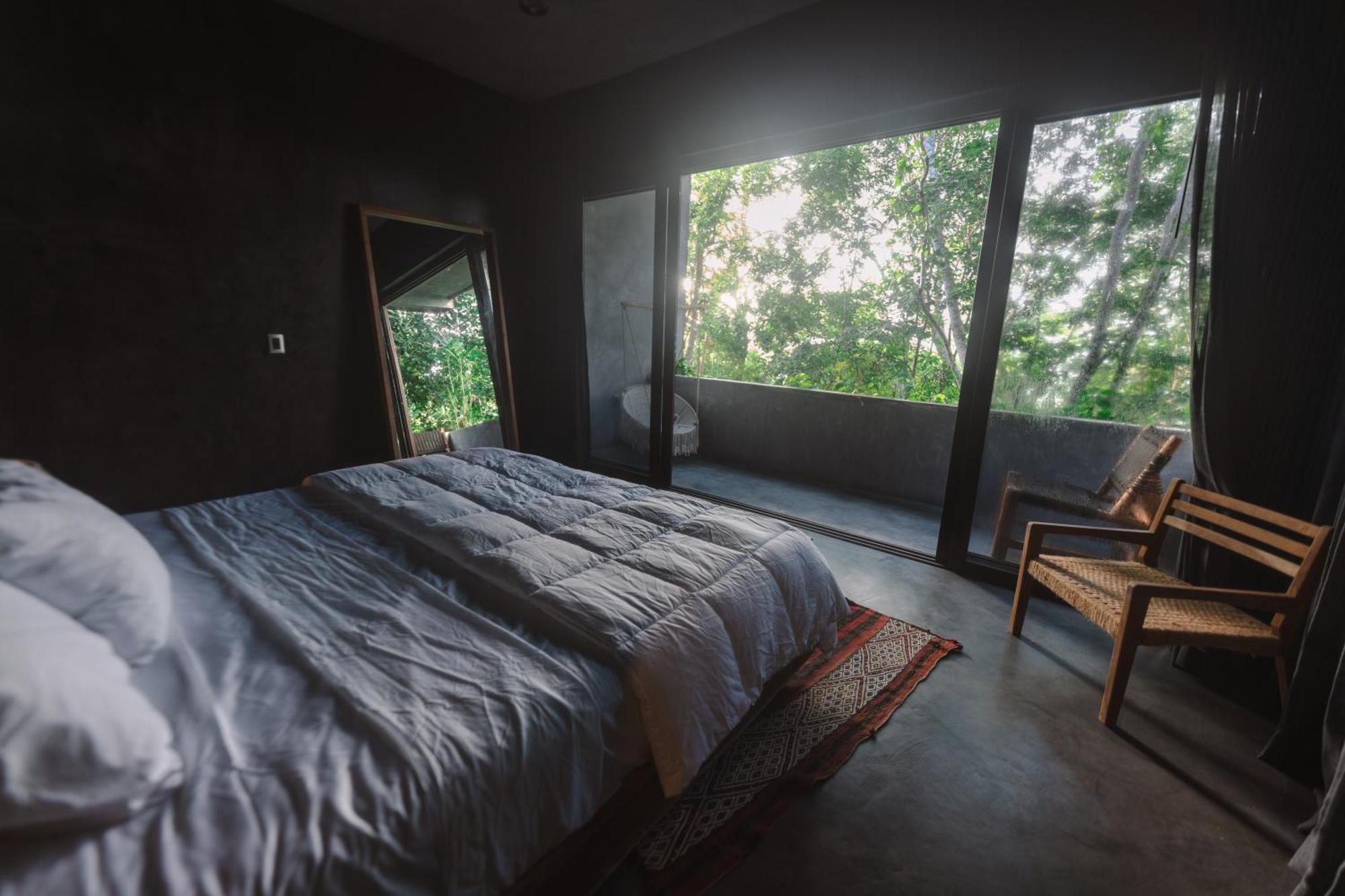 Kamer met Kingsize Bed en Balkon