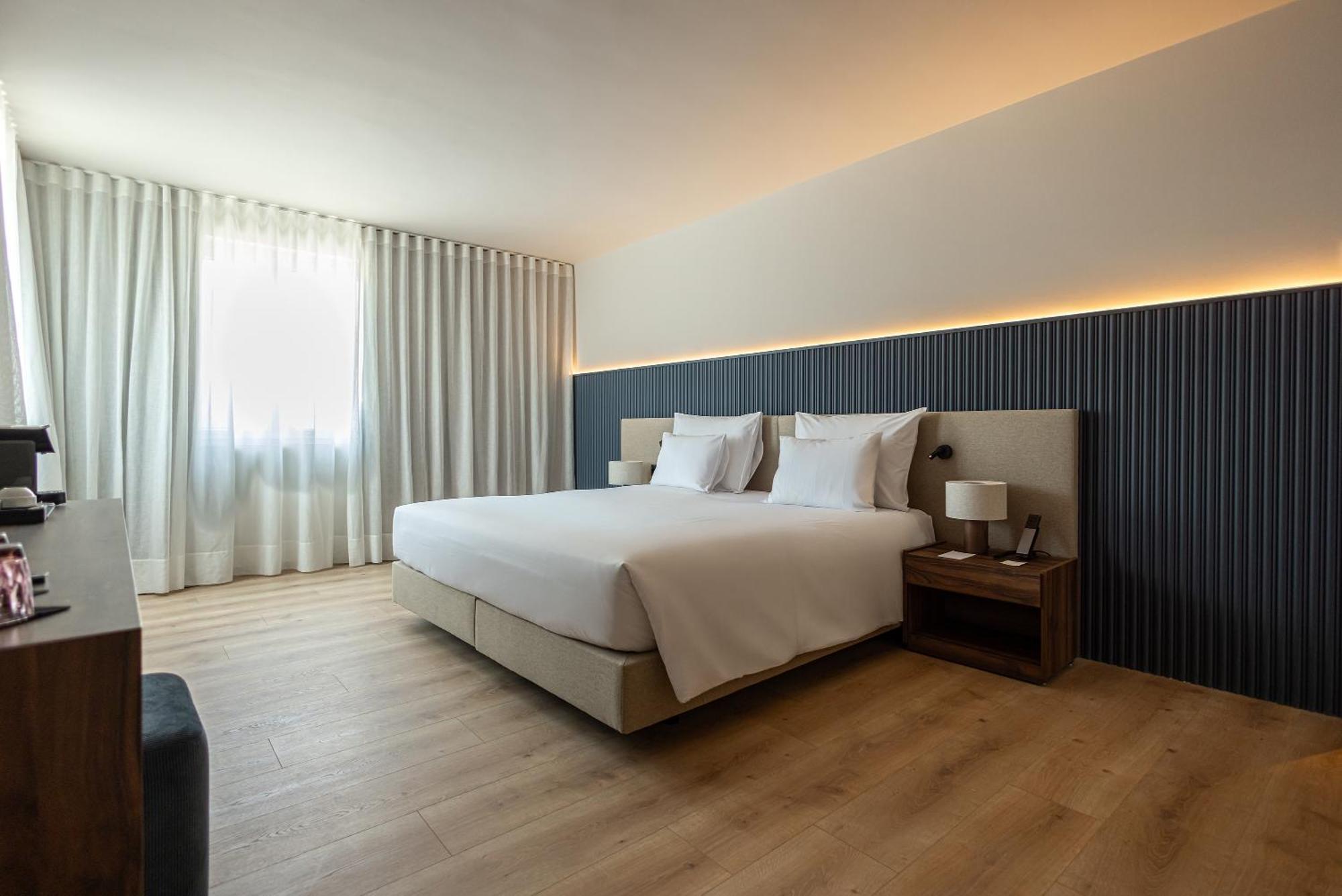 Suite,1697780848:JPEG