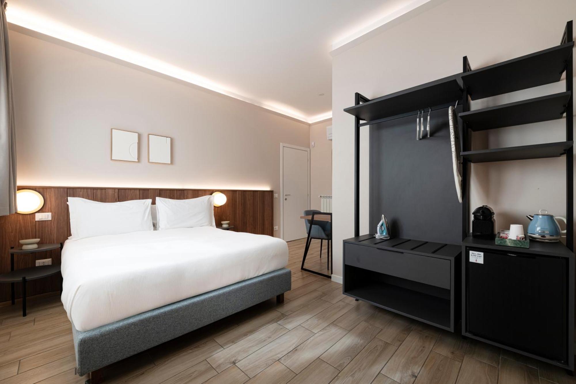 Deluxe Room,1699513029:JPEG