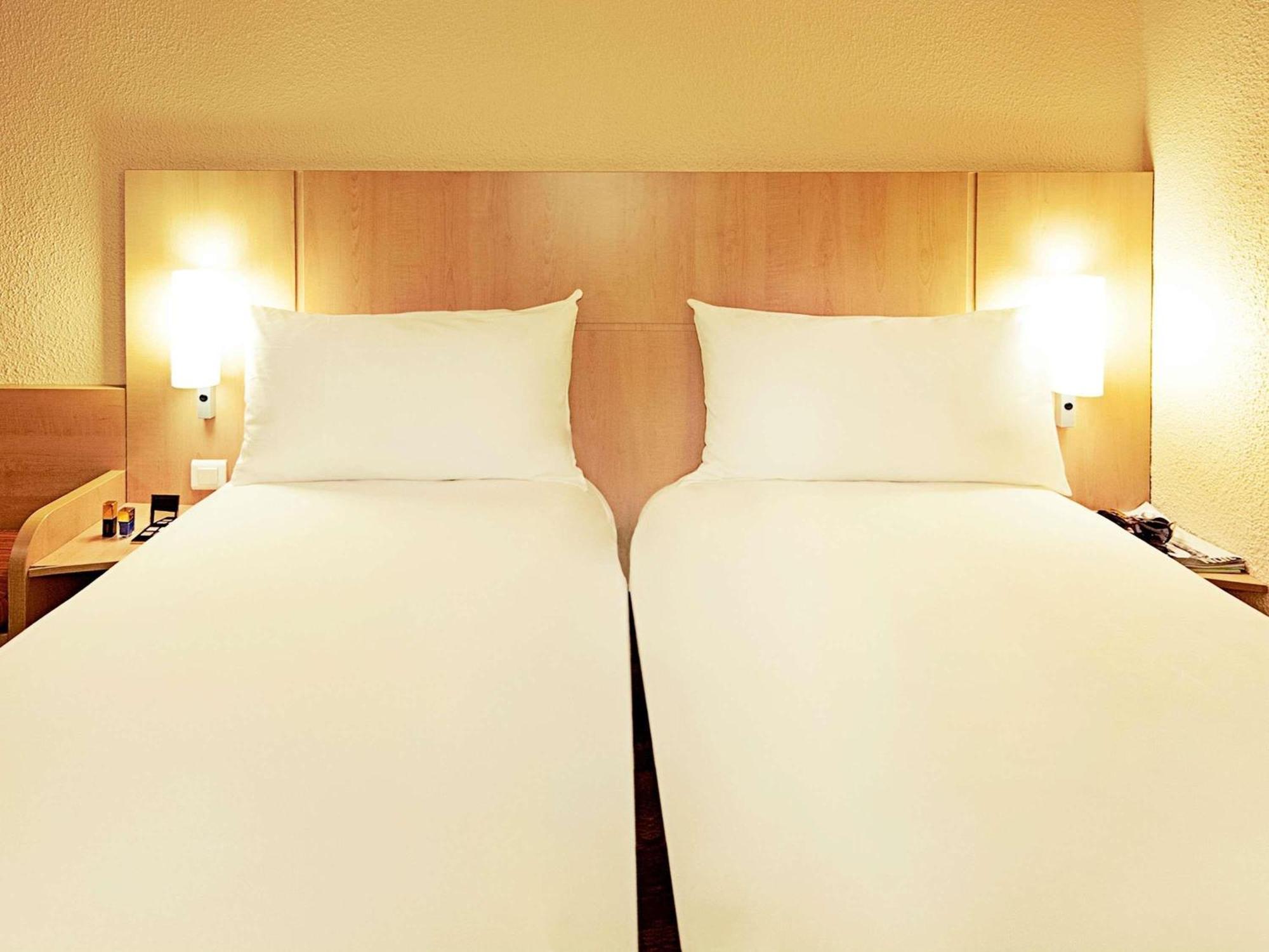 Standard Twin Room,1704962452:JPEG