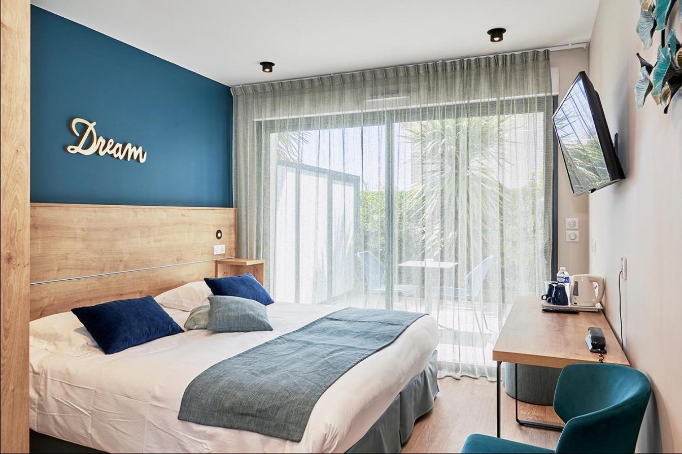 Chambre Lit Queen-Size avec Balcon