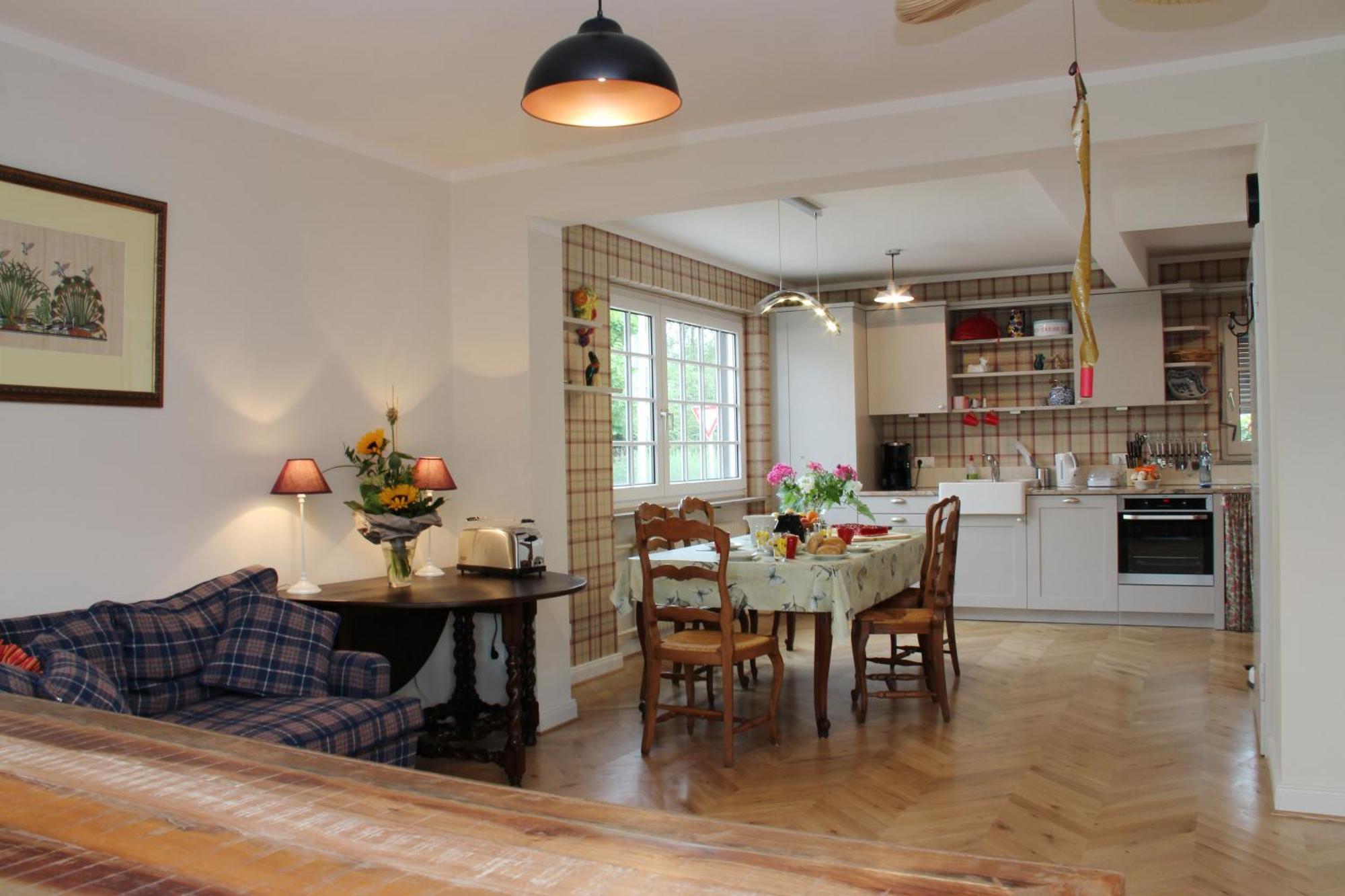 Apartment with Terrace - Annex