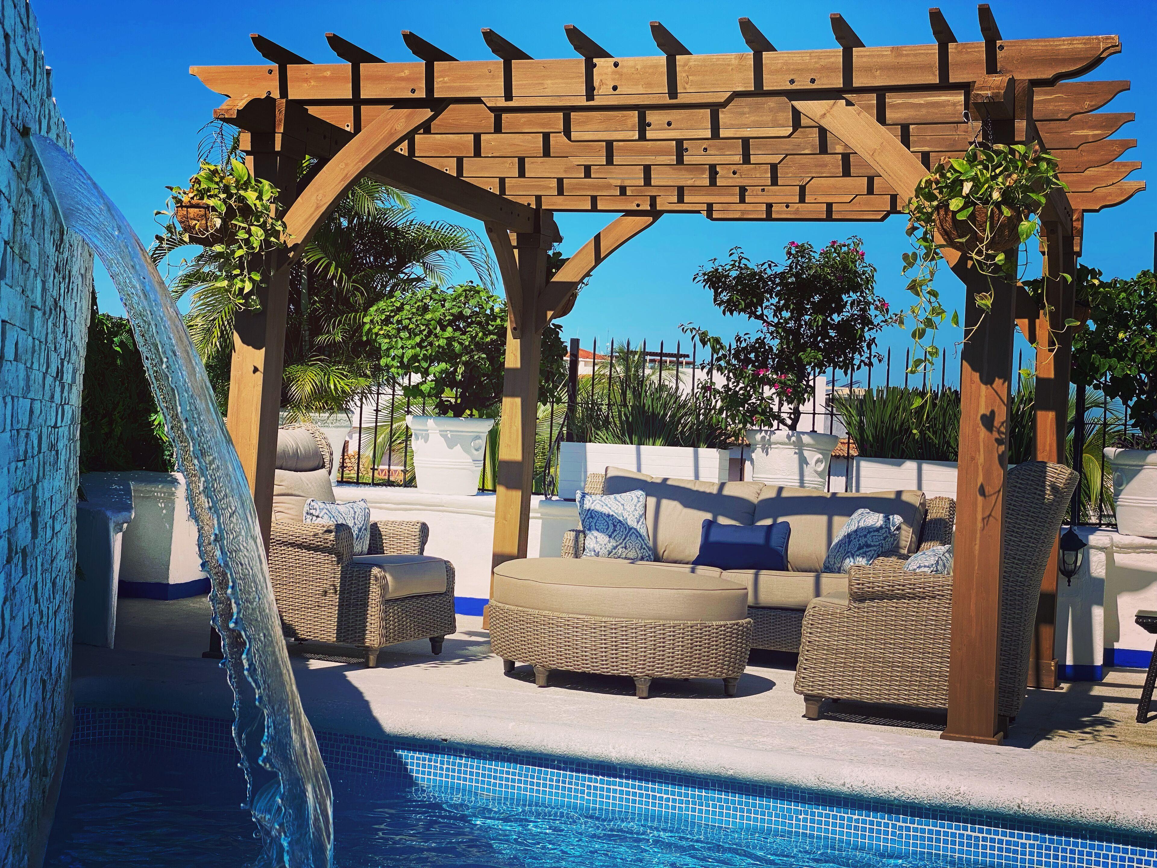 Deluxe One-Bedroom Apartment with Garden View