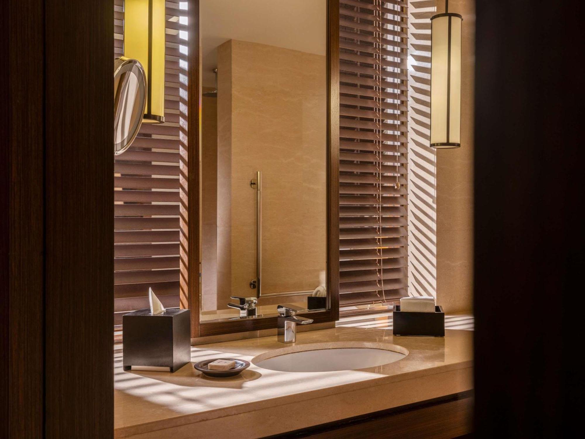 Chambre Lit Queen-Size Fairmont Gold - Non-Fumeurs