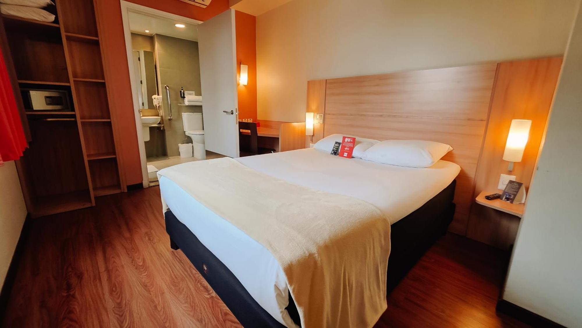 Habitación Doble con cama grande