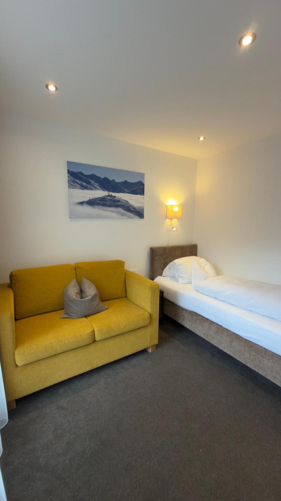 Standard Single Room