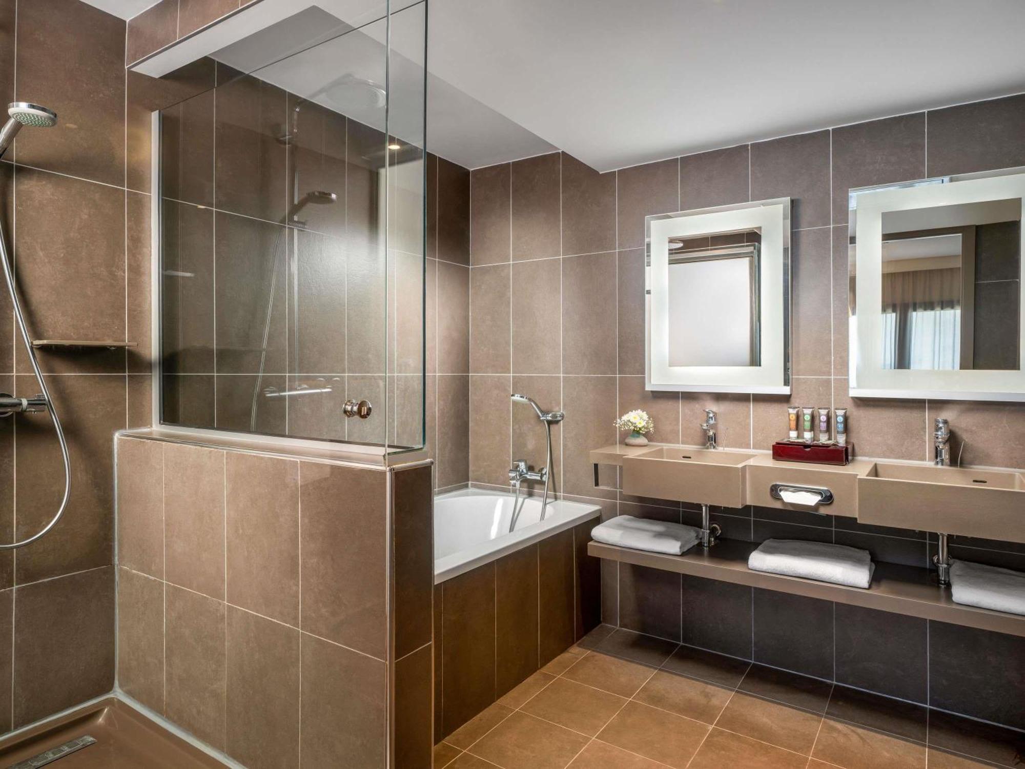 Suite King com um Sofá-Cama