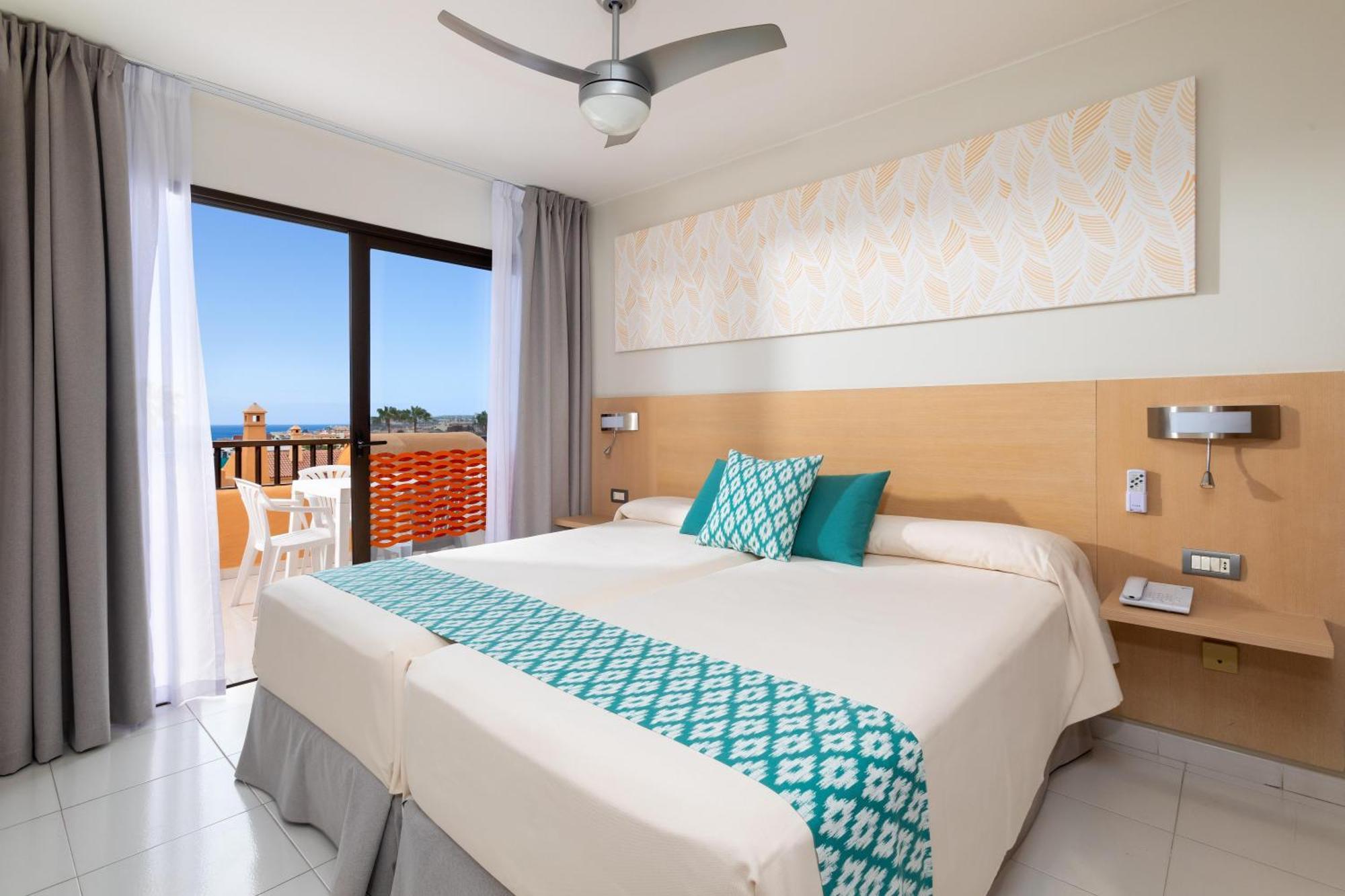 Deluxe Superior Double Room (2 Adults),1742622796:JPEG