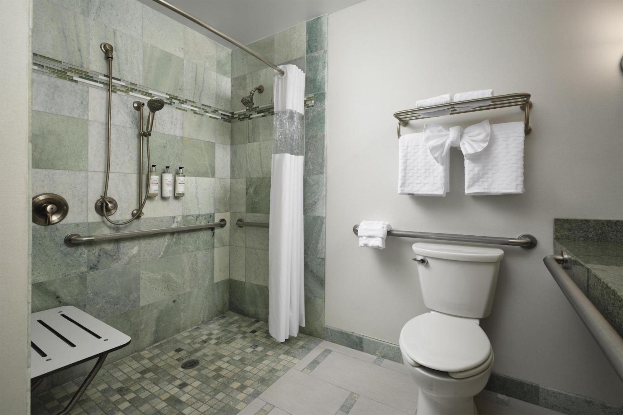 King Room with View - Mobility Access/Non-Smoking,1742814607:JPEG