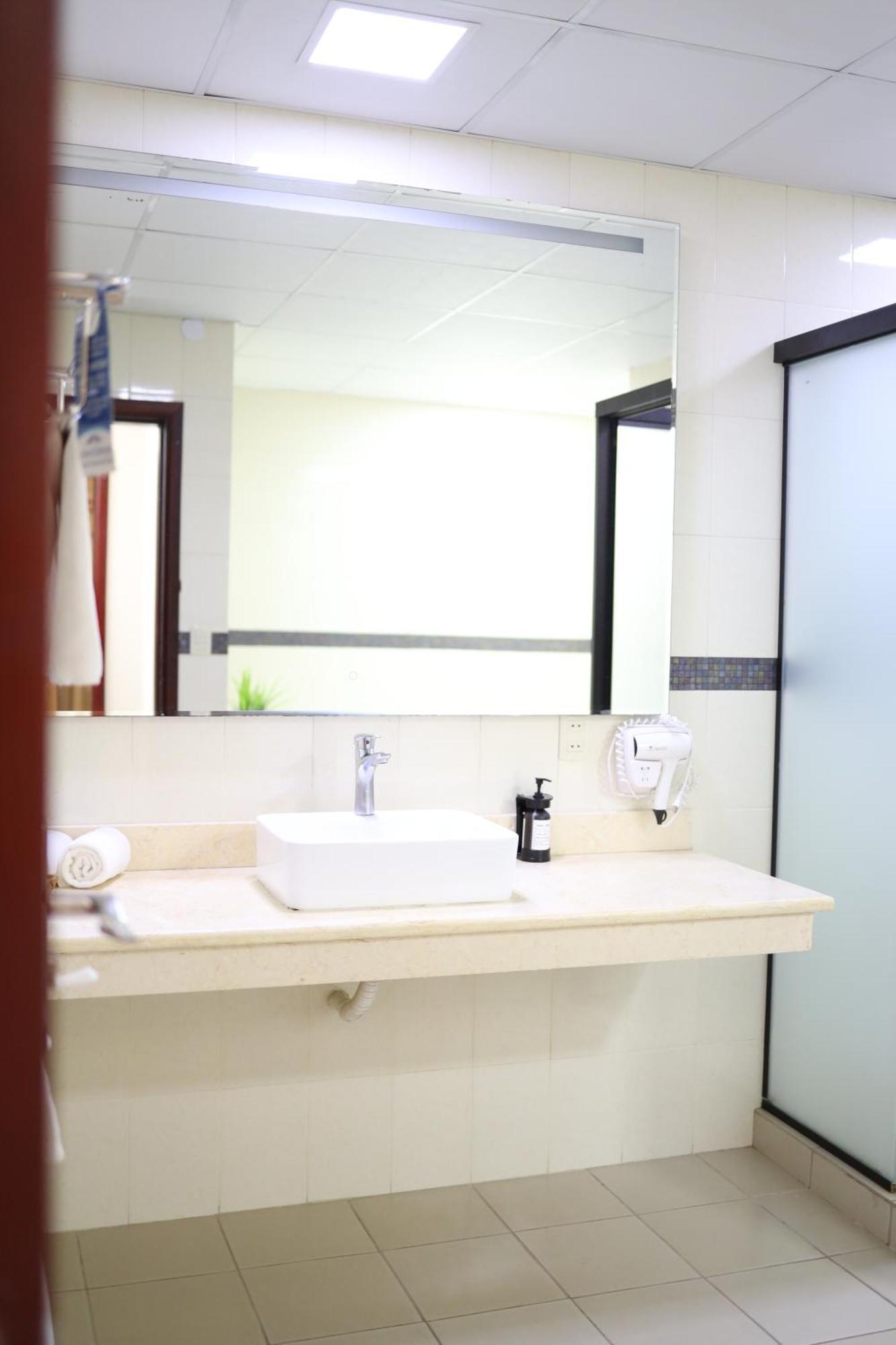 Deluxe Suite with Spa Bath,1743071861:JPEG