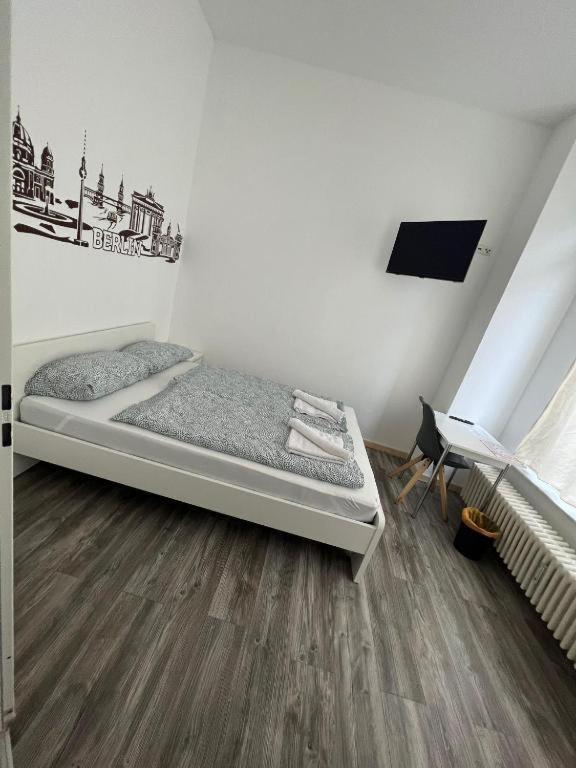 Standard Double Room with Shared Bathroom,1743312401:JPEG