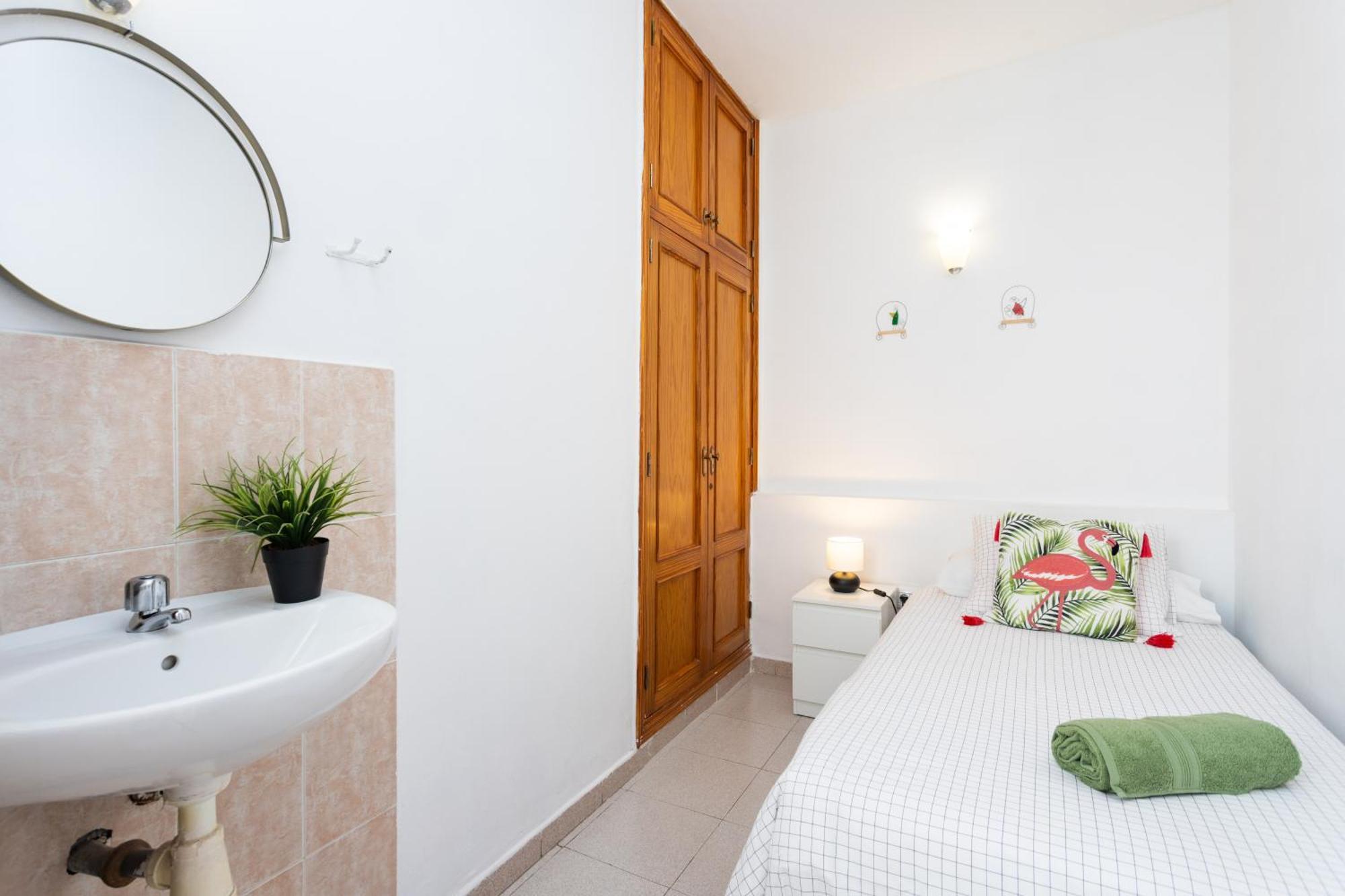 Chambre Simple avec Salle de Bains Commune
