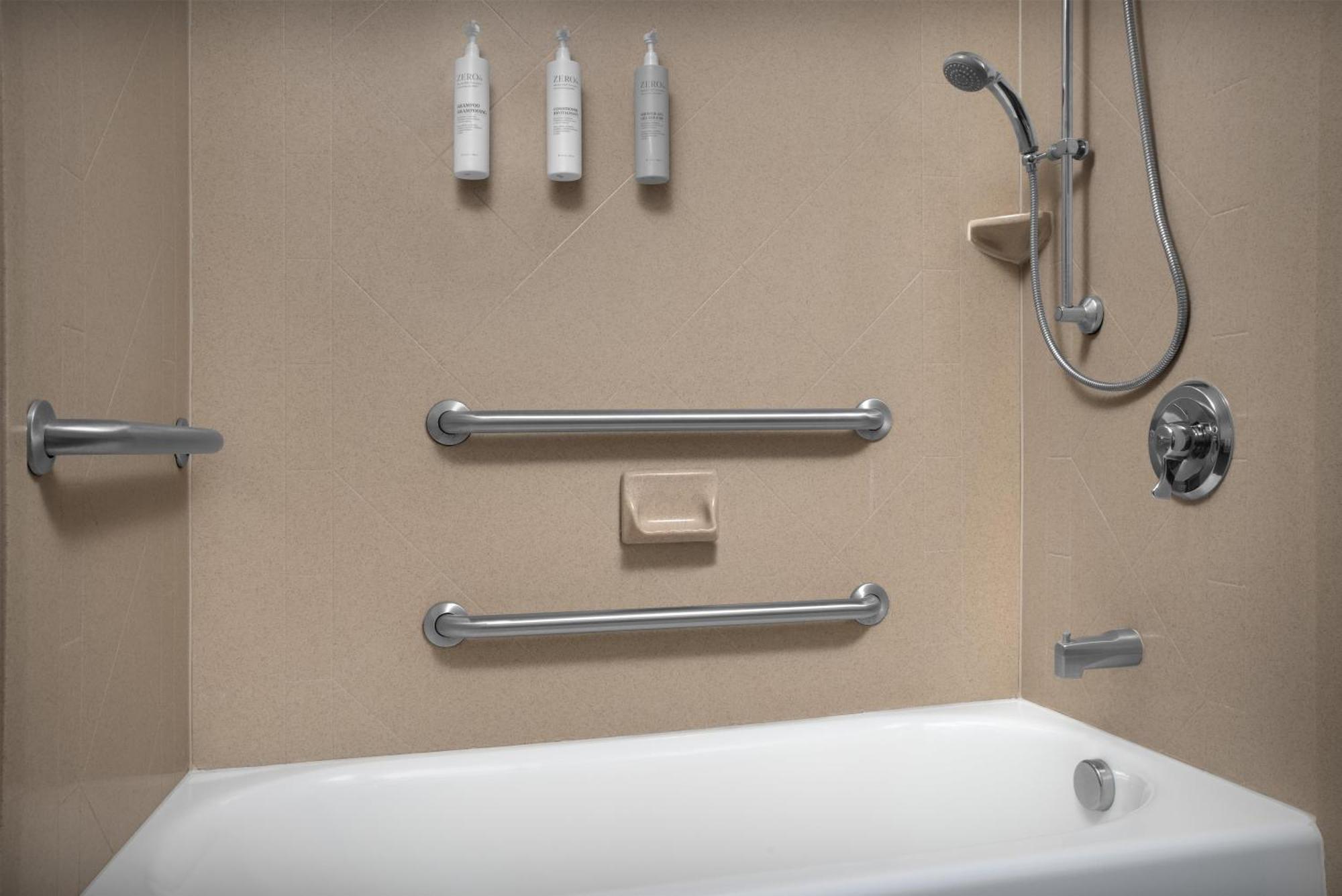 Habitación con cama extragrande y bañera - Adaptada para personas de movilidad reducida/No fumadores